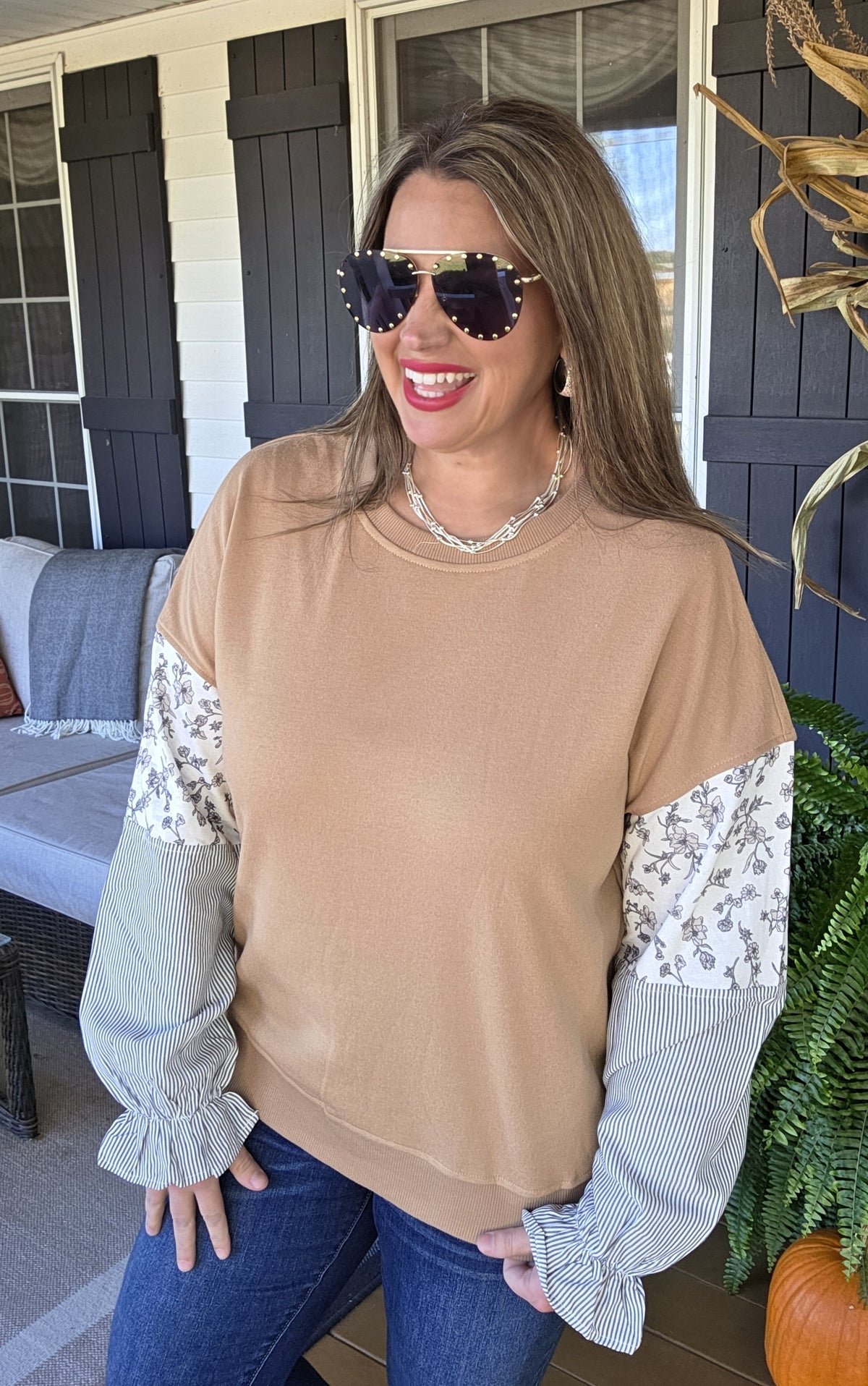 CAMEL FLORAL STRIPED CONTRAST FRENCH TERRY PULLOVER