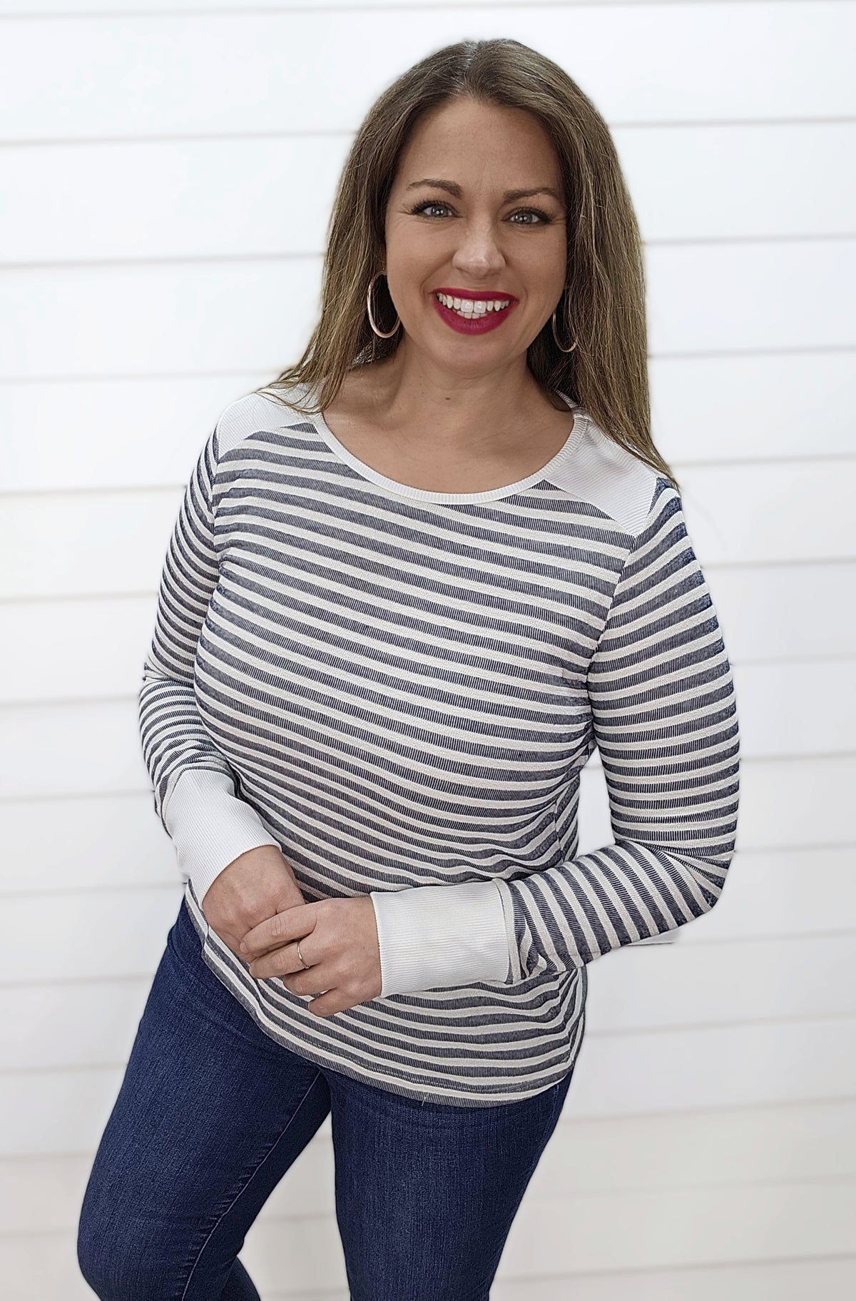 NAVY/WHITE STRIPED CREW NECK LONG SLEEVE KNIT TOP