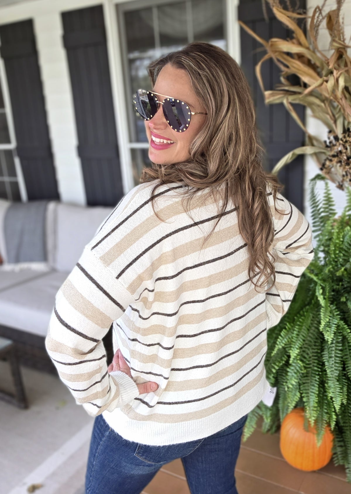 CREAM/TAUPE STRIPED KNIT PULLOVER SWEATER