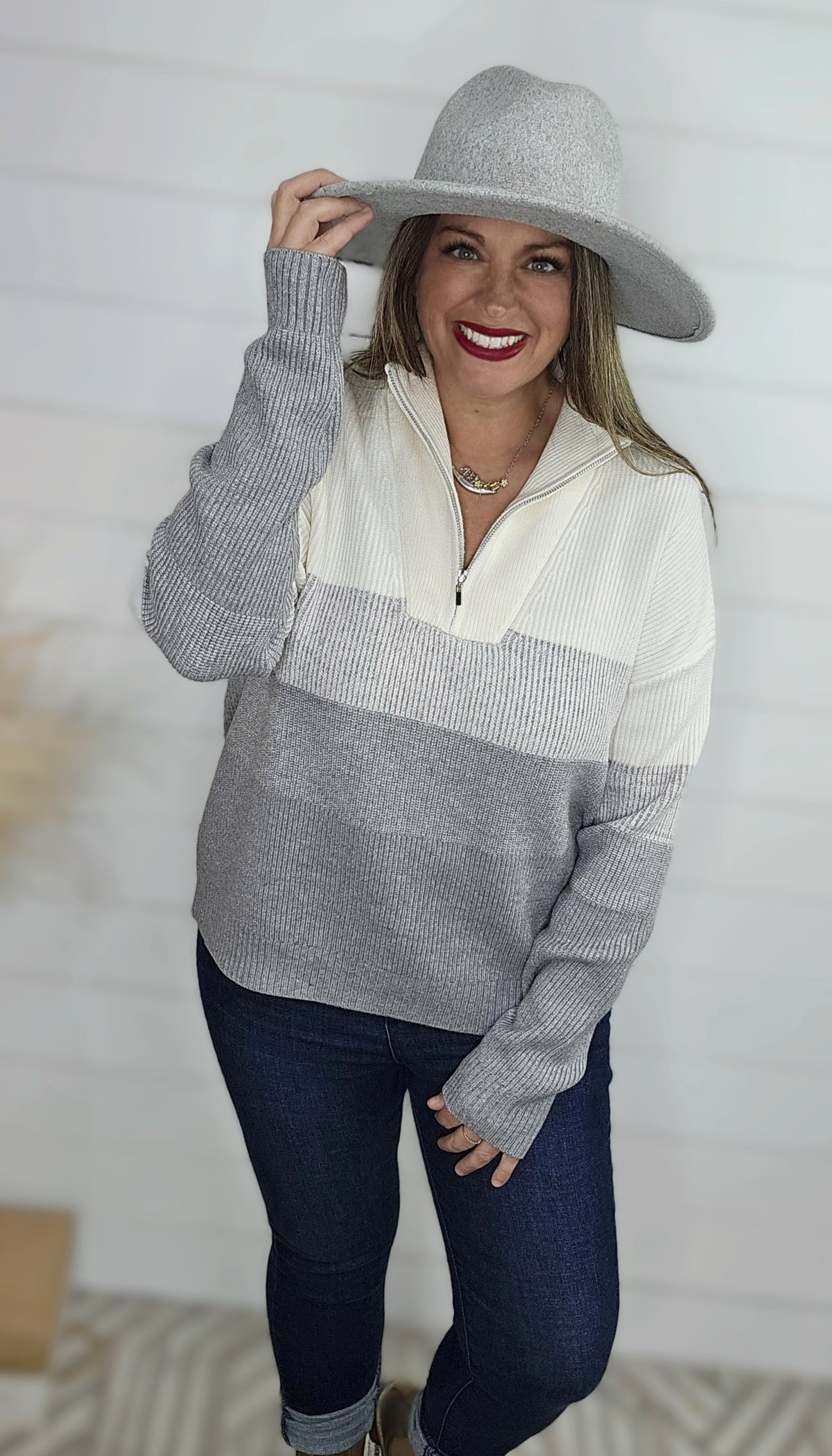 GREY/WHITE TEXTURED QUARTER ZIP COLORBLOCK SWEATER