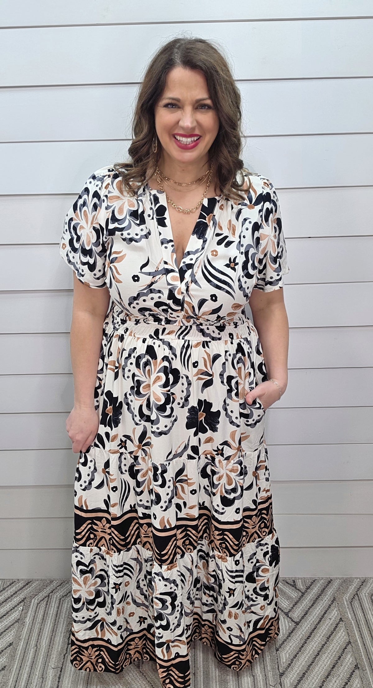 BLACK/WHITE/TAUPE PRINTED V NECK DRESS W/ SIDE POCKETS