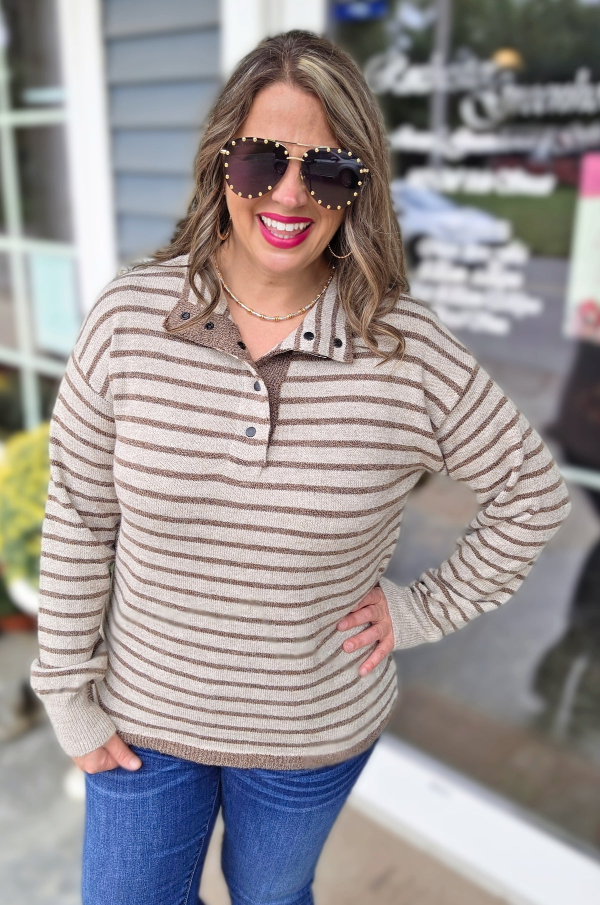 TAUPE/BROWN STIRPED QUARTER SNAP BUTTON SWEATER