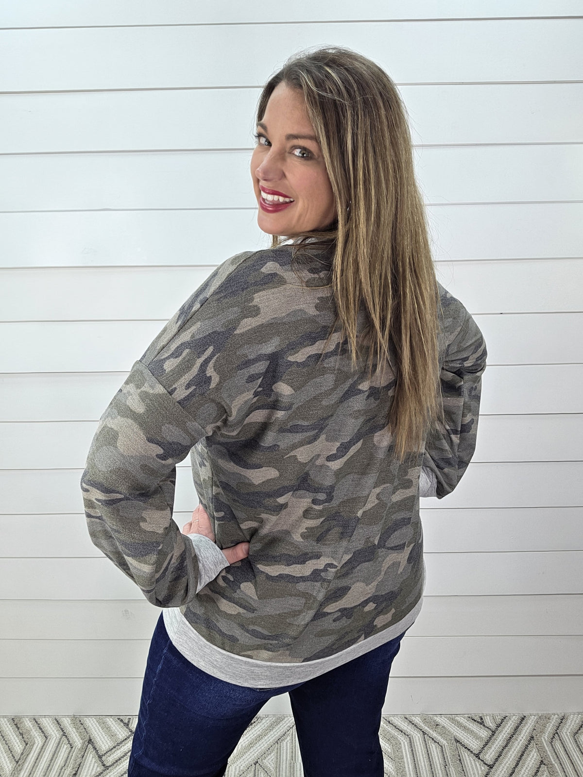 CAMO LONG SLEEVE KNIT TOP