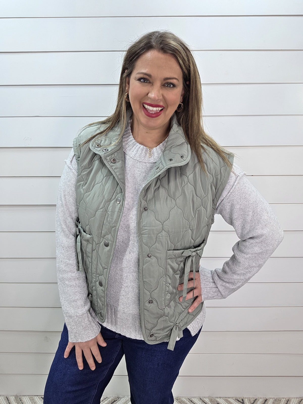 DUSTY SAGE QUILTED BOW TRIM VEST