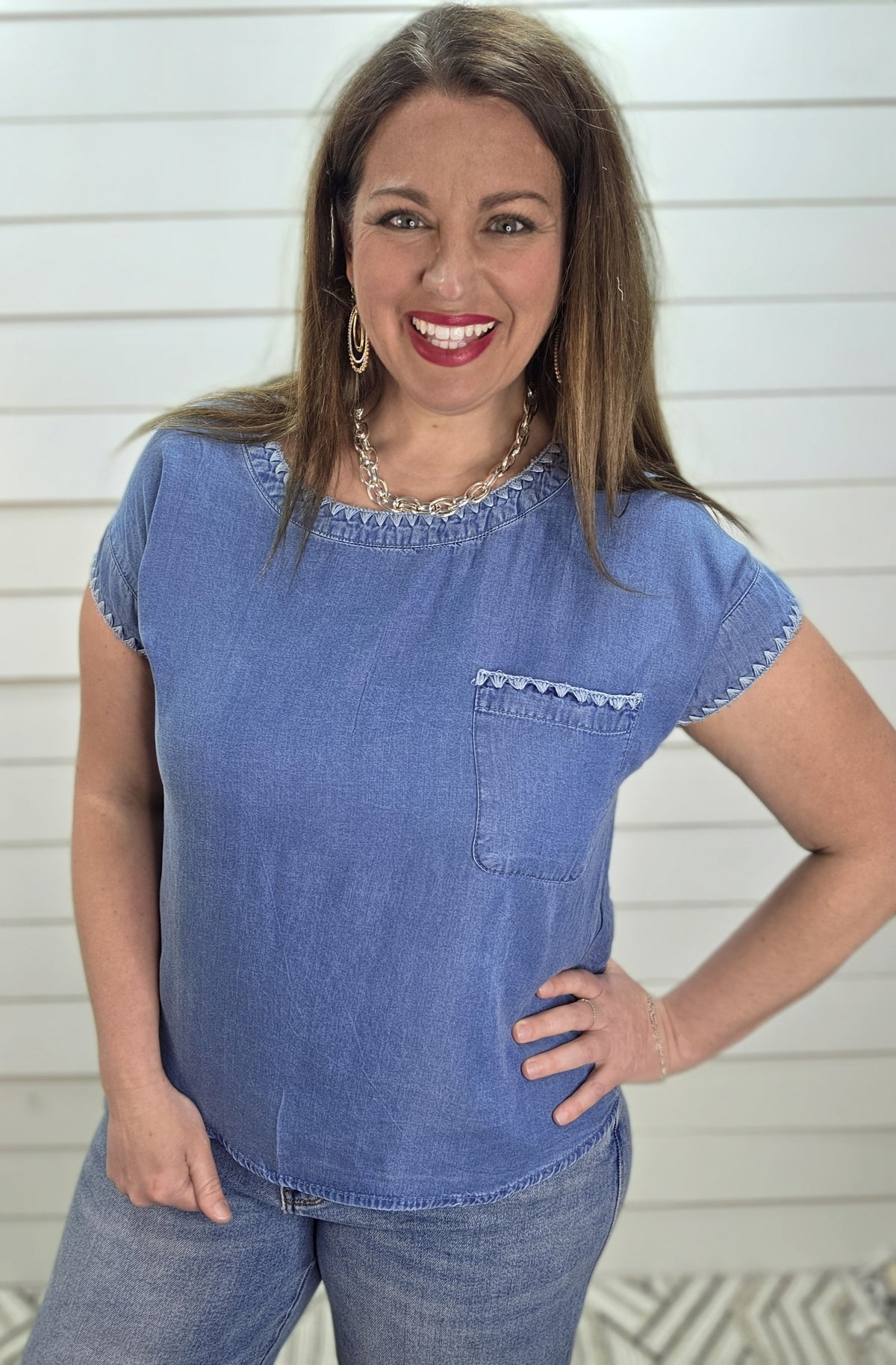 DENIM EDGE STITCH SHORT SLEEVE TOP