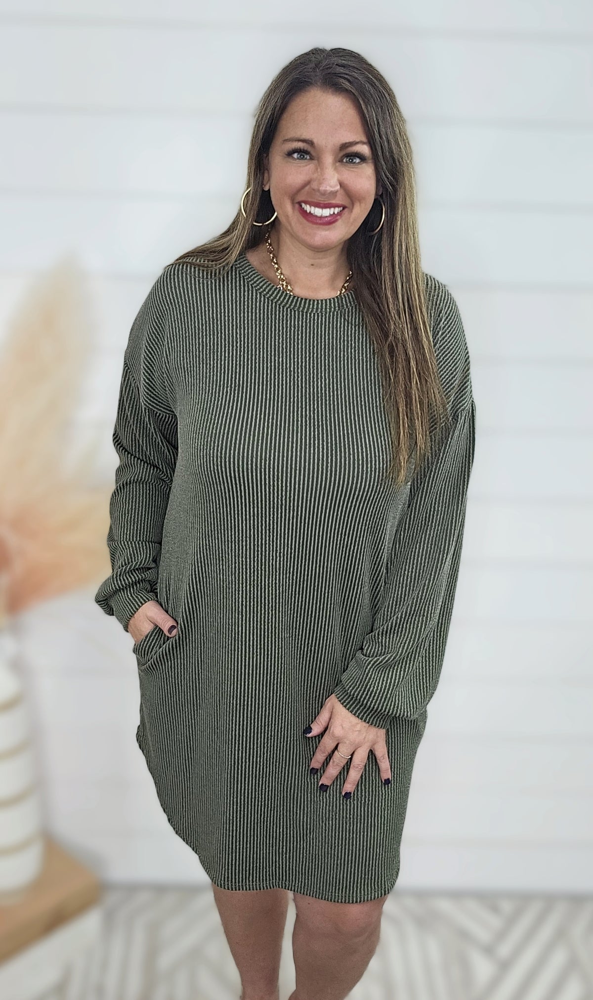 OLIVE RAISED RIBBED LONG SLEEVE DRESS