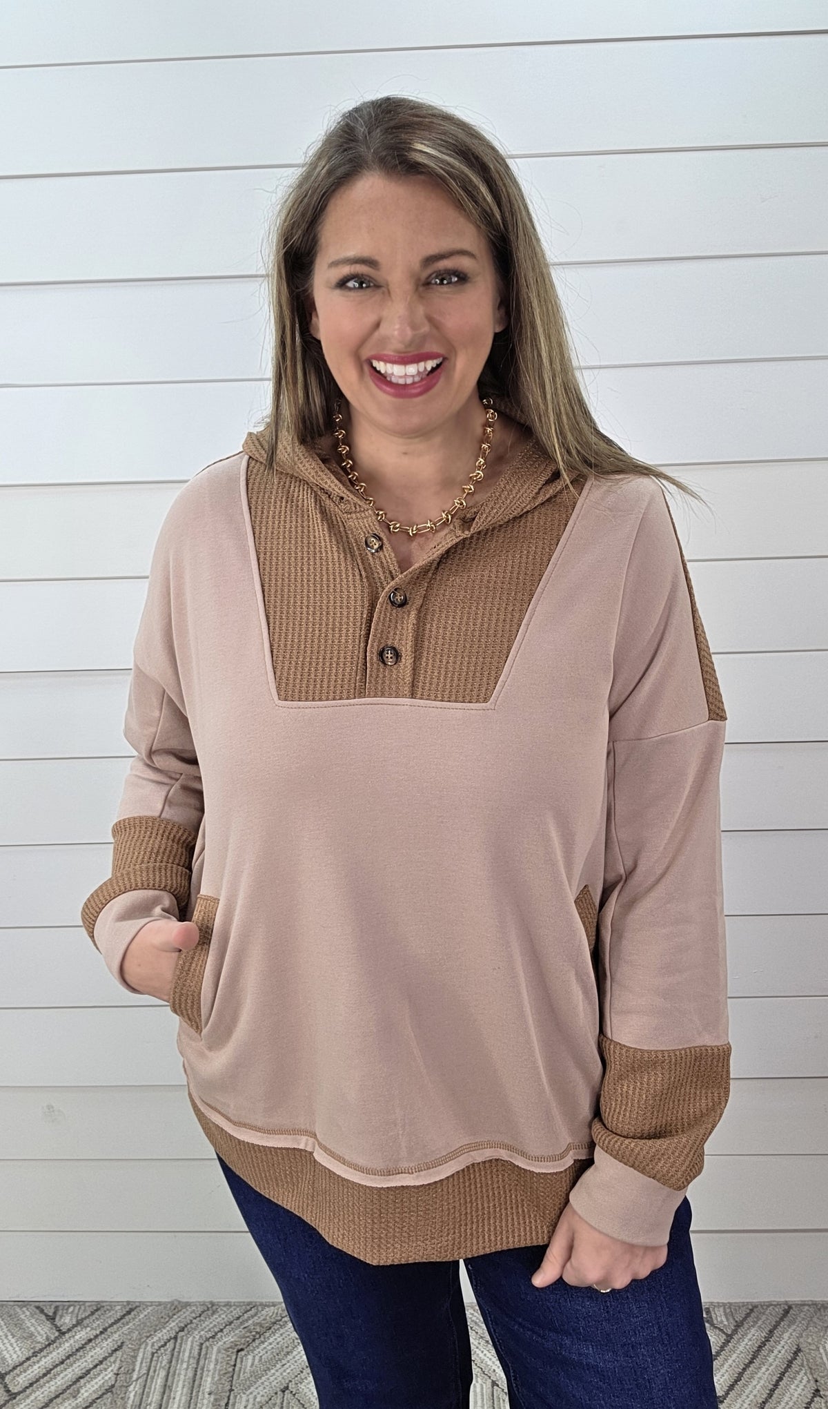 TAUPE WAFFLE CONTRST BUTTON HOODED KNIT TOP W/ POCKETS