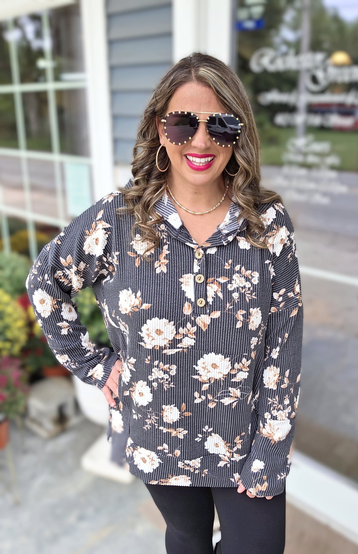 BLACK/FLORAL RAISED RIBBED OVERSIZED HOODED TOP