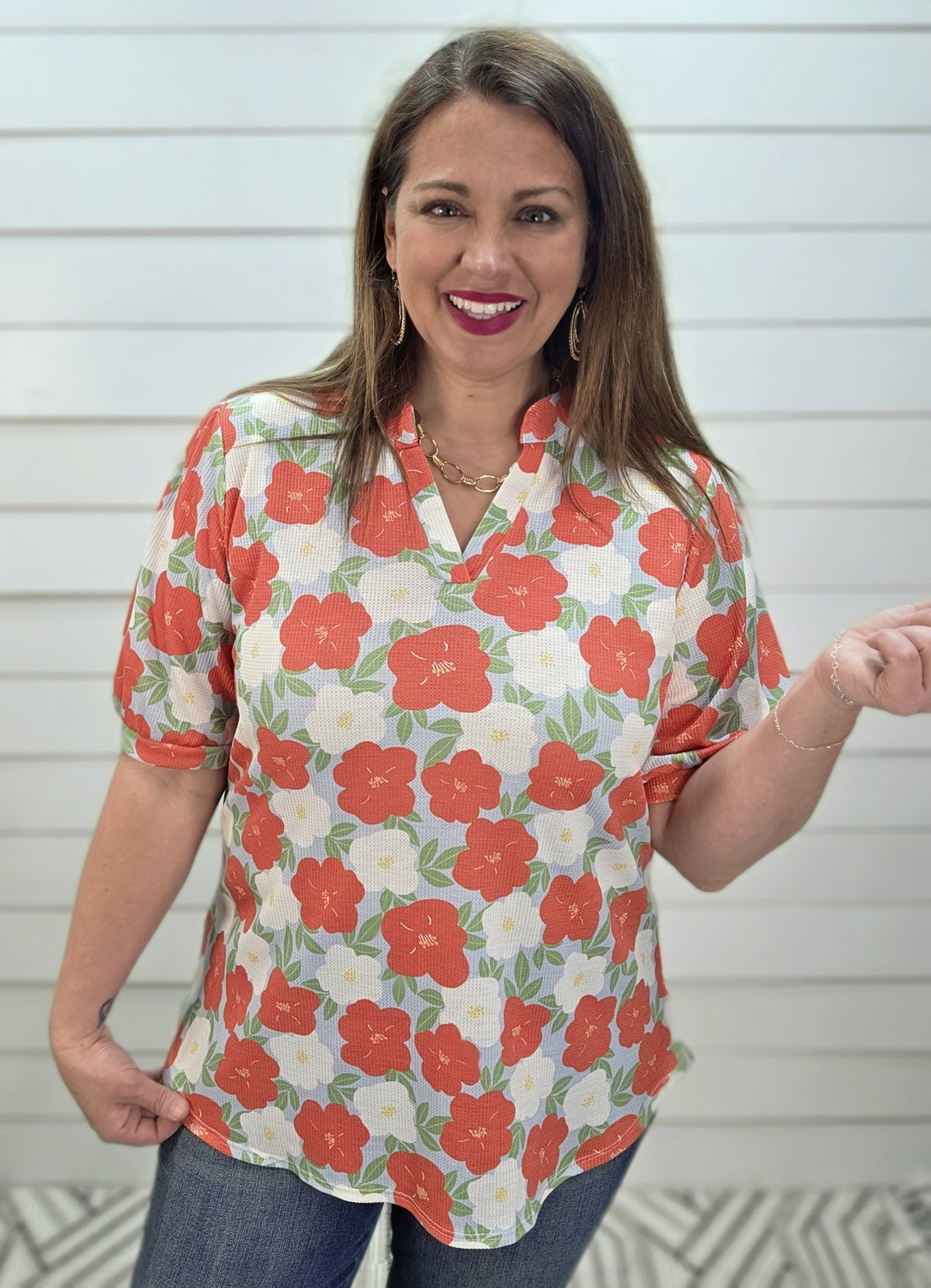 LIGHT BLUE/CORAL FLORAL MICRO WAFFLE TEXTURE V NECK KNIT TOP