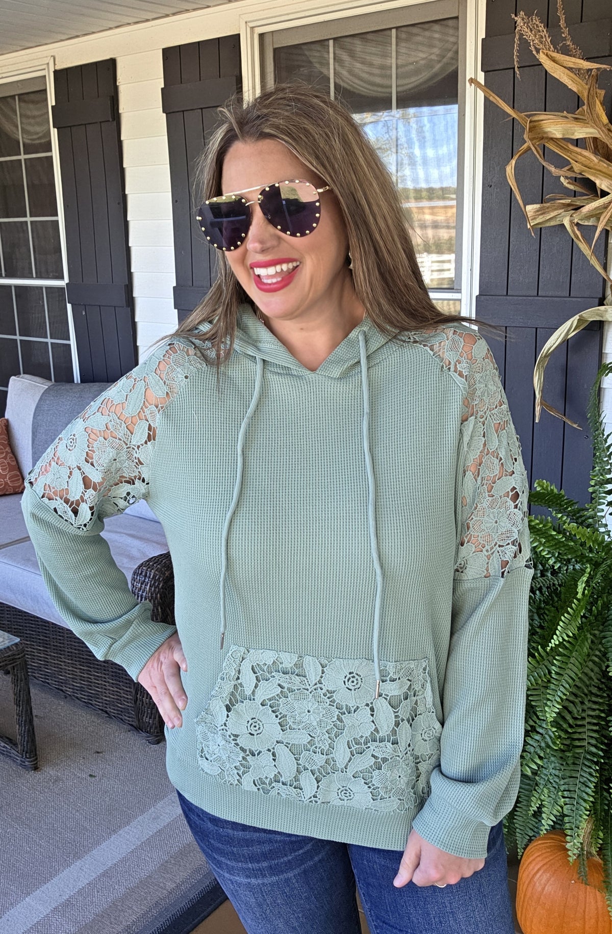 GREEN WAFFLE TEXTURED HOODIE W/ LACE TRIM