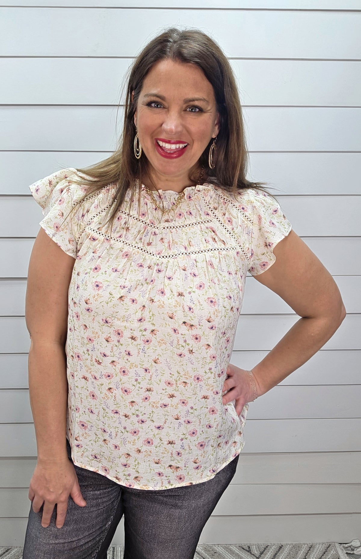 BLUSH FLORAL LINEN LACE DETAIL RUFFLE TRIM WOVEN TOP
