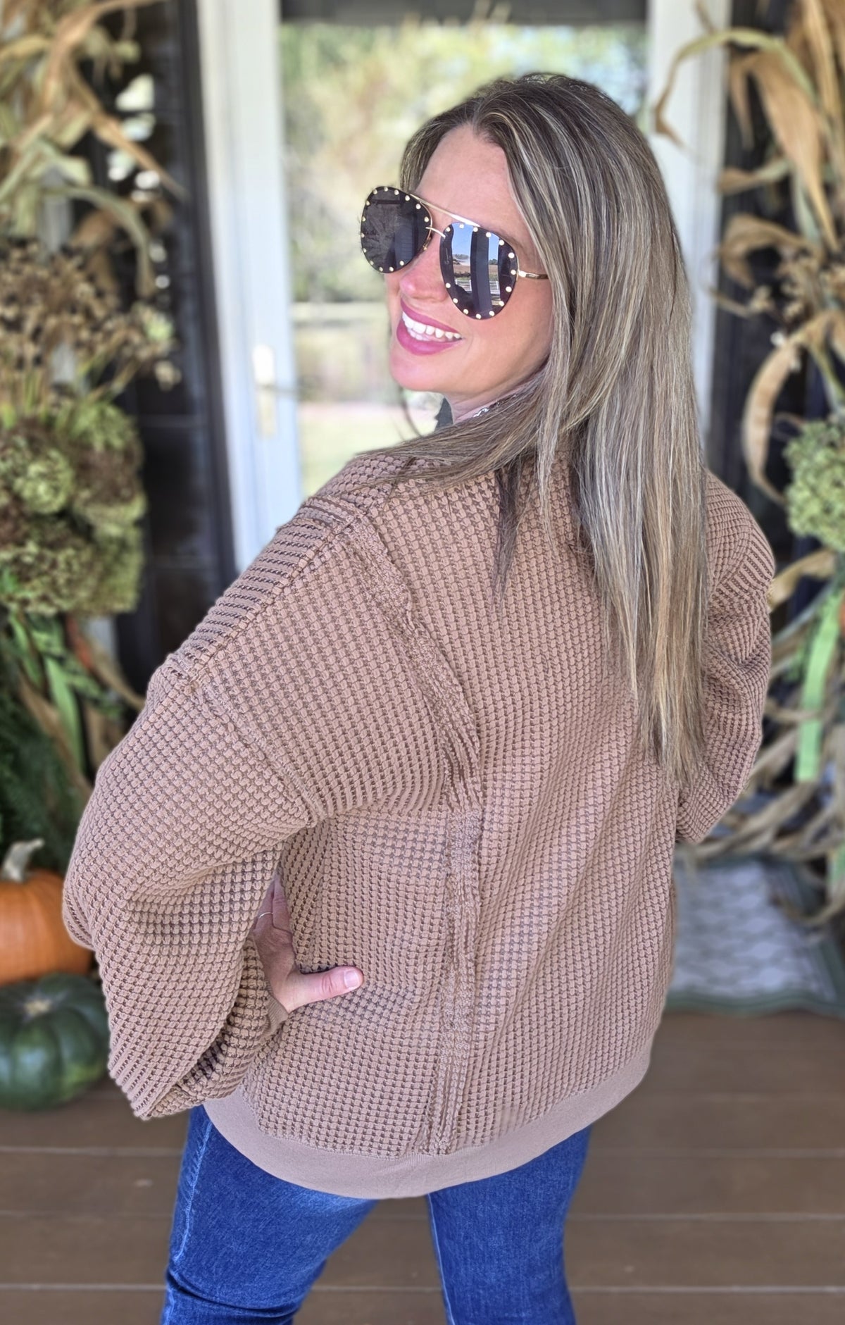 CHOCOLATE WAFFLE TEXTURE SPLIT HEM TOP