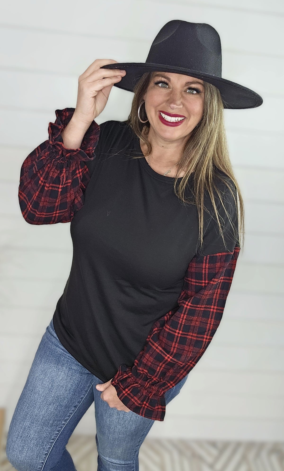 BLACK FRENCH TERRY TOP W/ PLAID CONTRSAT SLEEVES