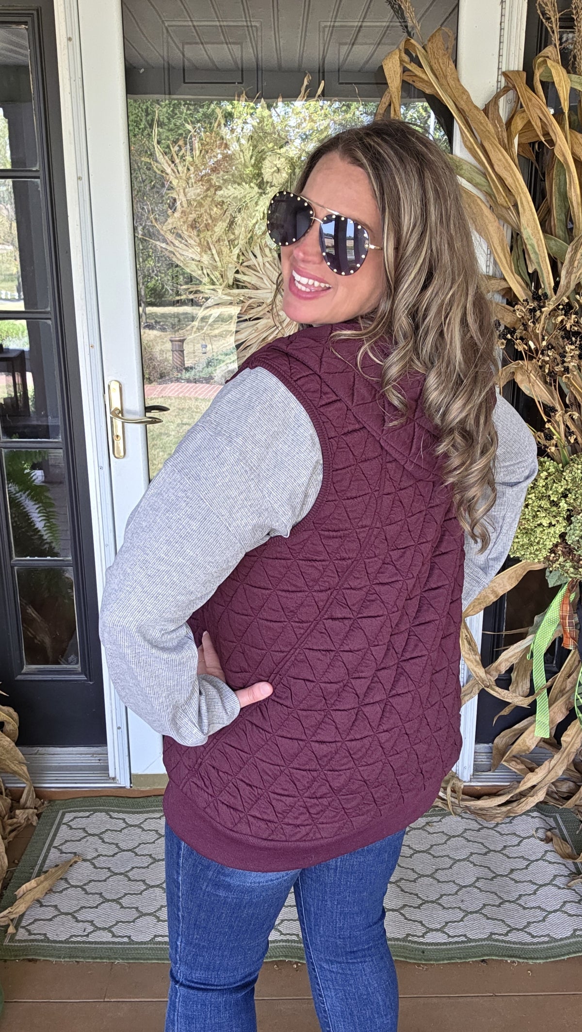 WINE QUILTED HOODED VEST