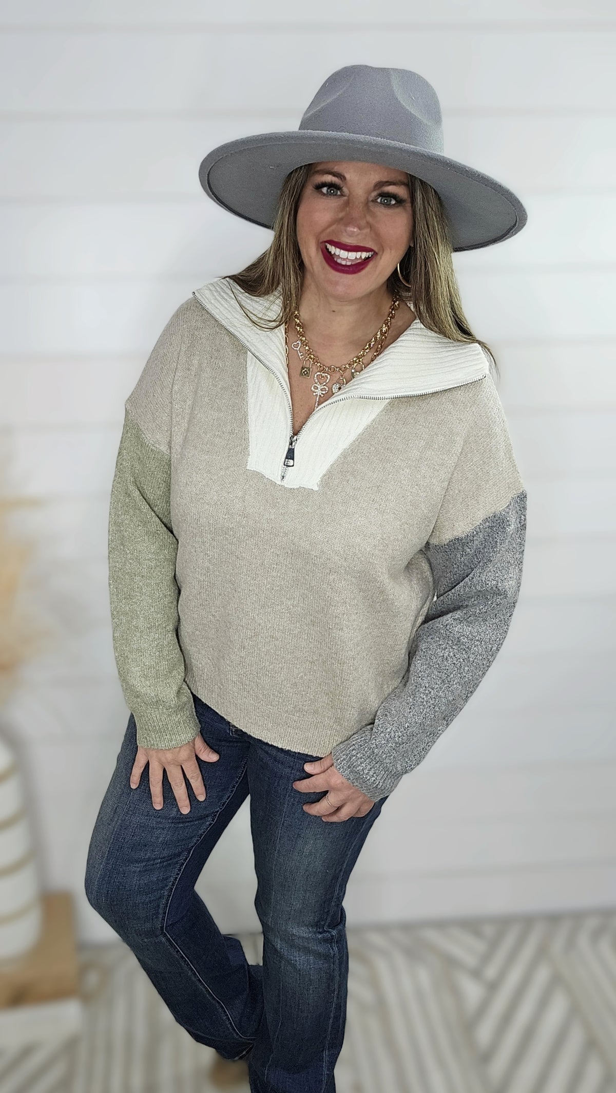 TAUPE/IVORY QUARTER ZIP SWEATER