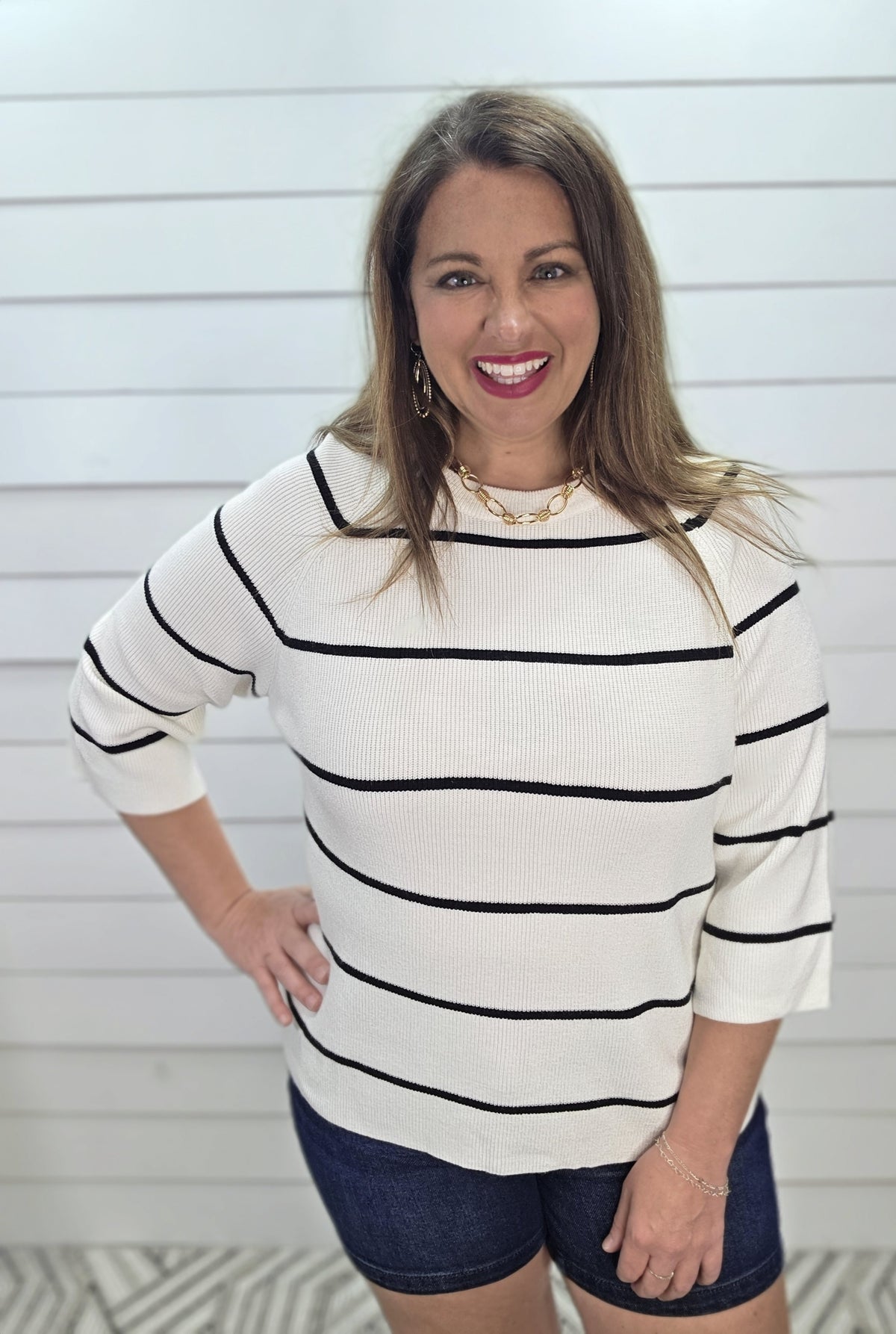BLACK AND WHITE STRIPED LOOSE SWEATER TOP