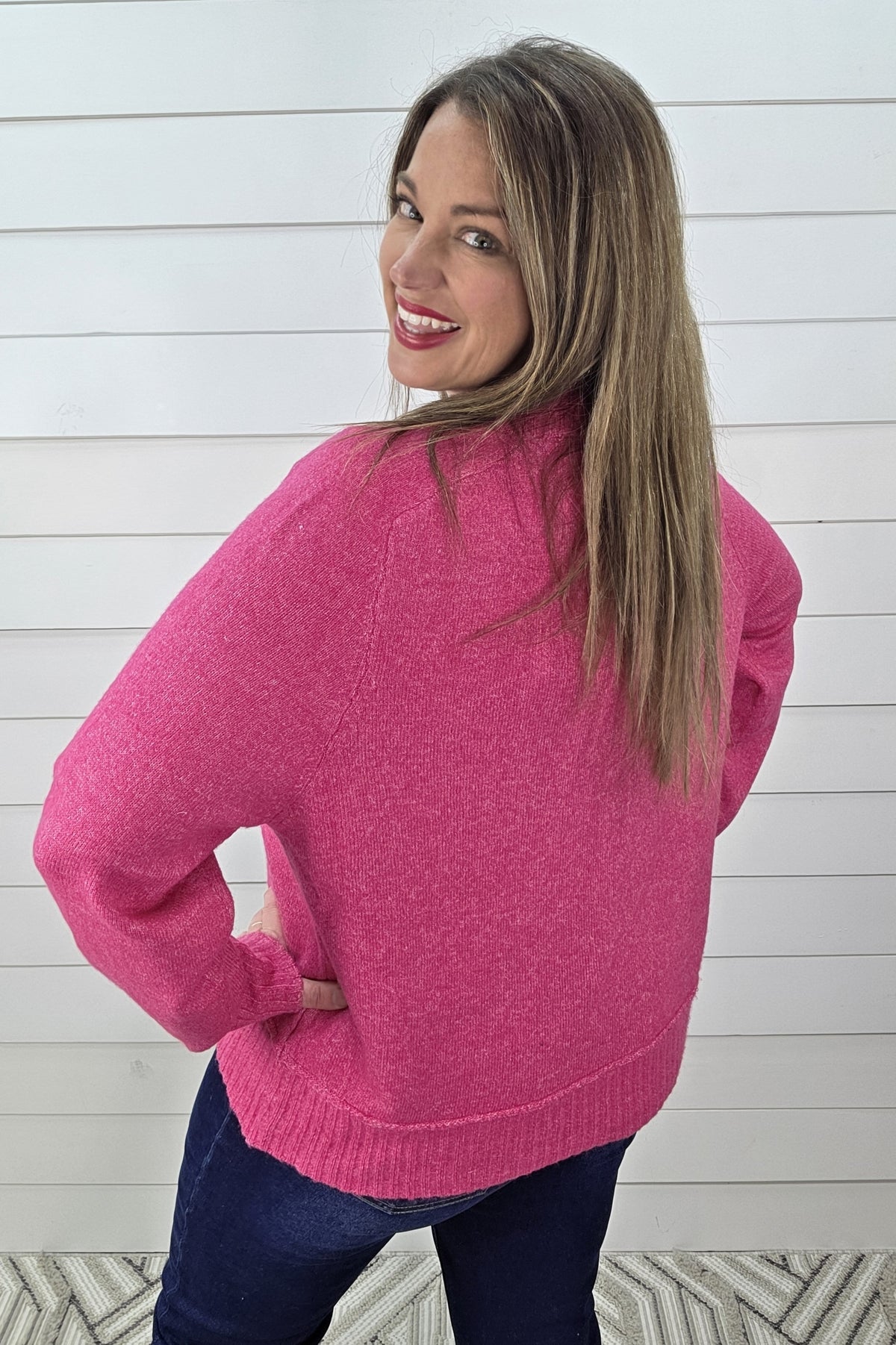 MAGENTA FRONT SEAM KNIT SWEATER