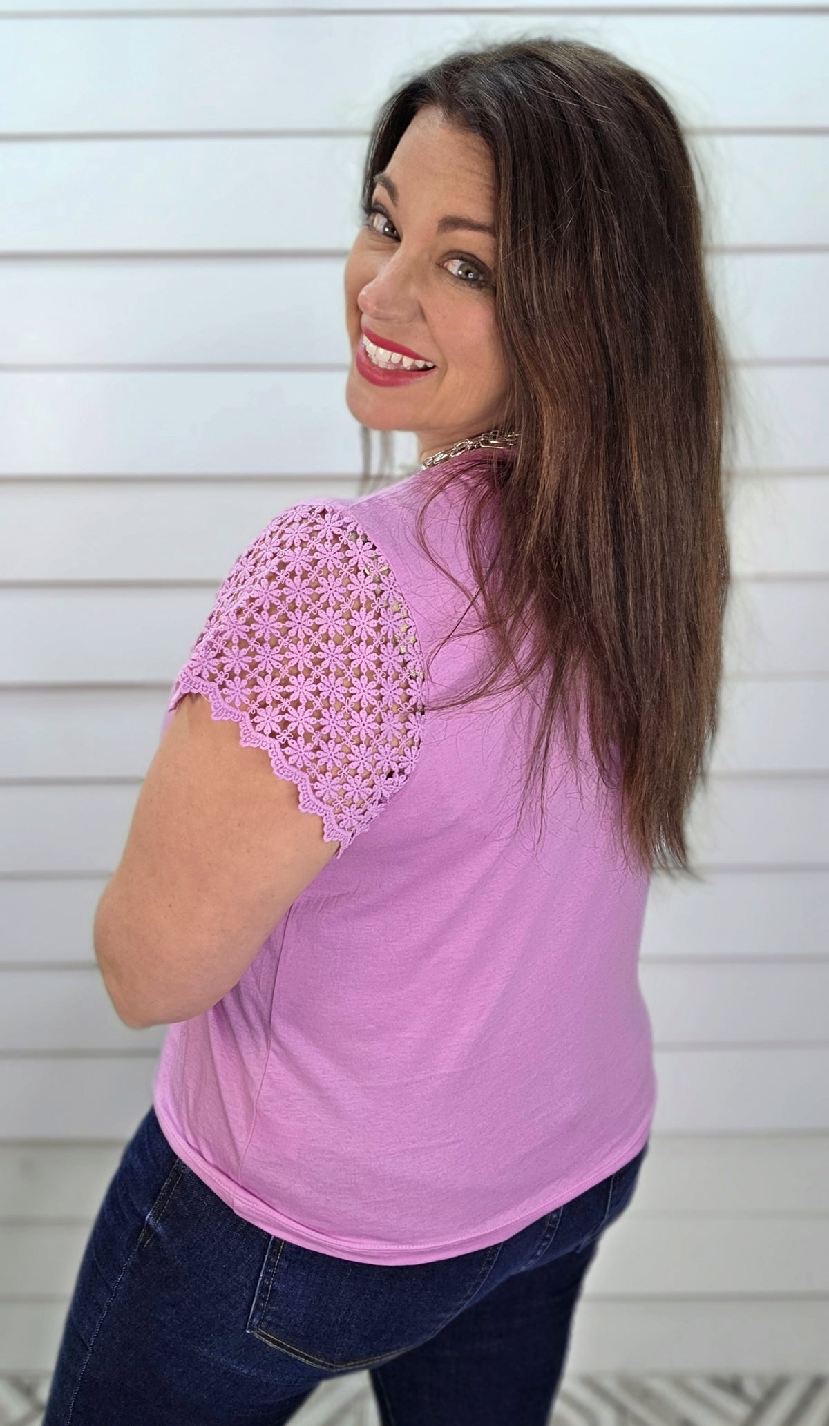 DARK PINK SCALLOPED LACE SLEEVE KNIT TOP