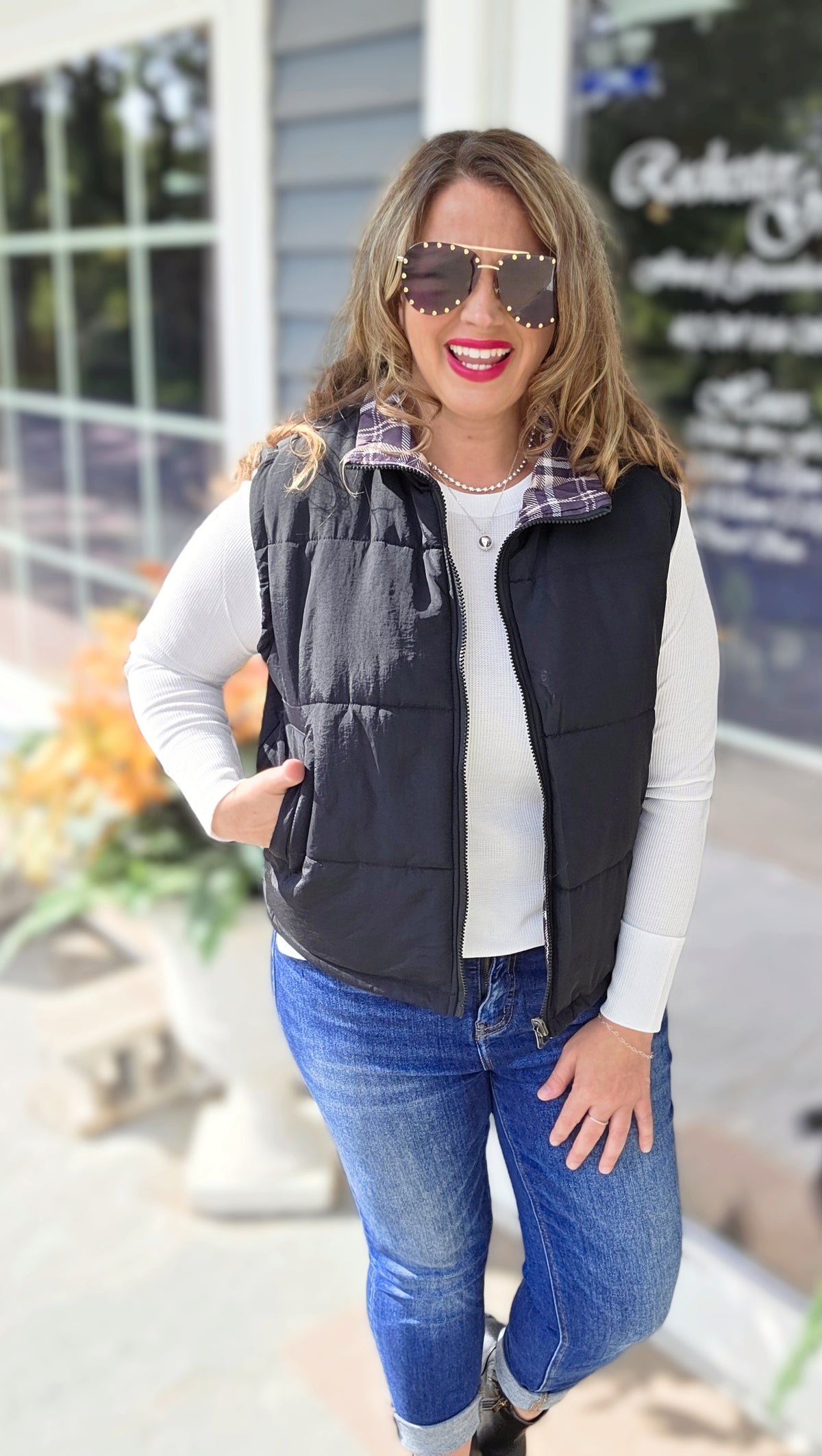 BLACK/PLAID REVERSIBLE VEST