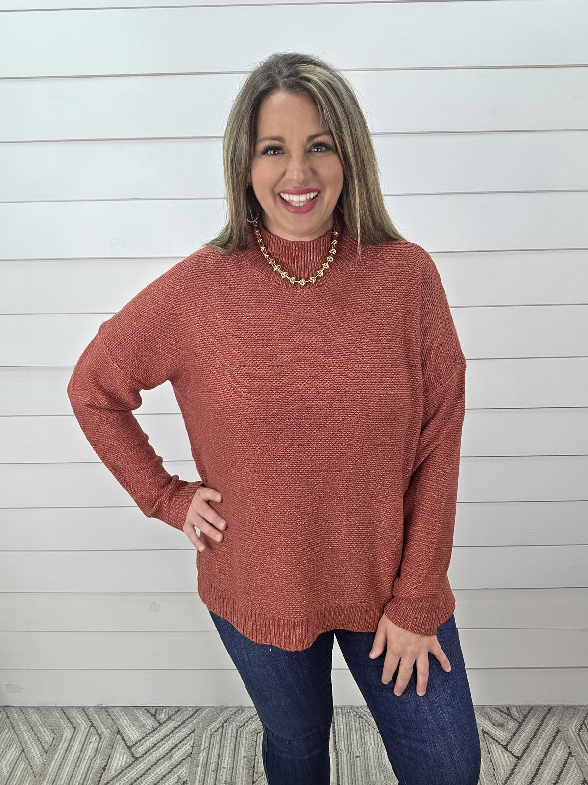 BRICK MARBLED SIDE SLIT MOCK NECK SWEATER