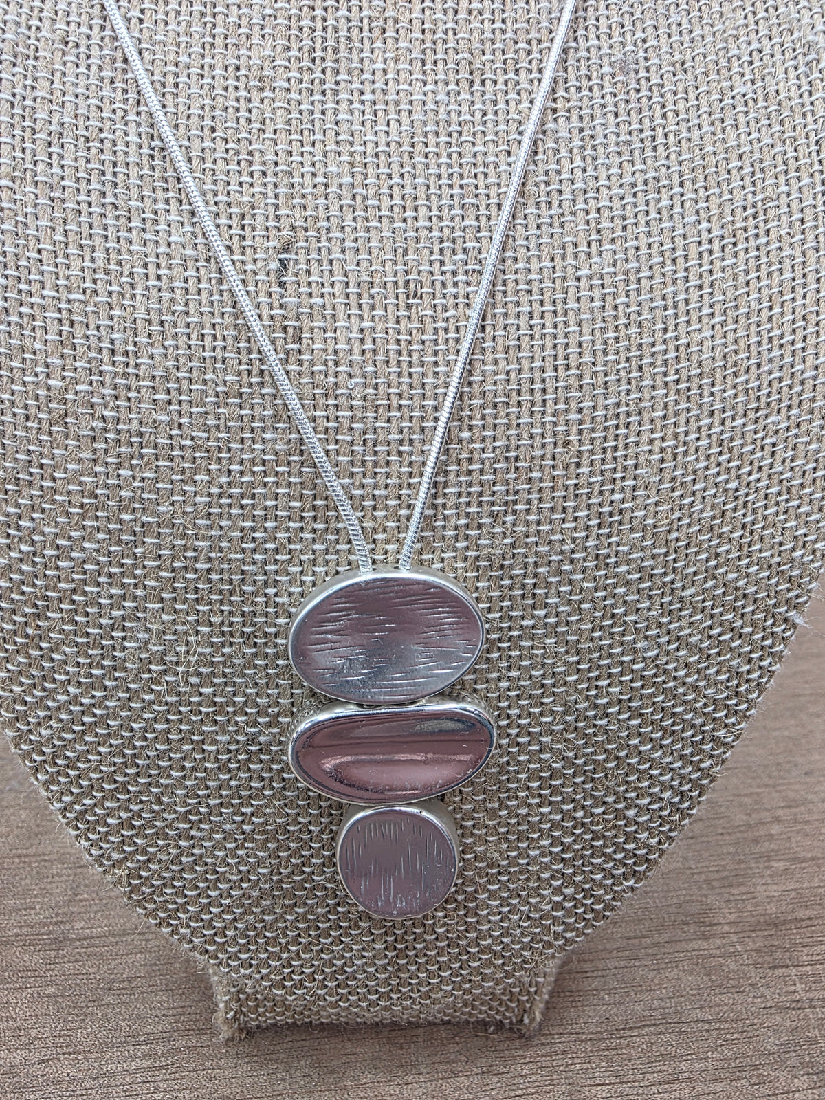 SILVER STONE PATH PENTANT NECKLACE