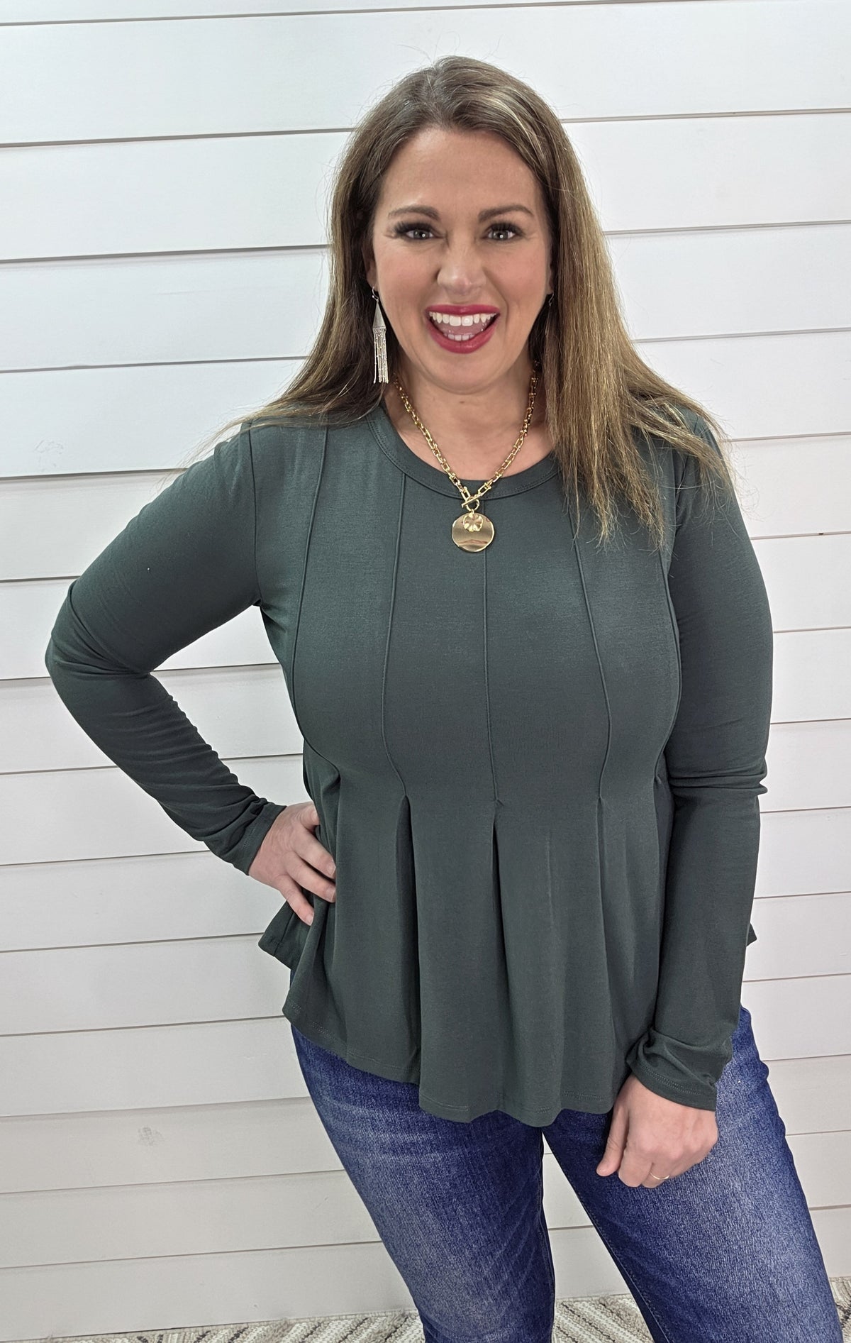 HUNTER GREEN KNIT ROUND NECK PINTUCK PEPLUM TOP