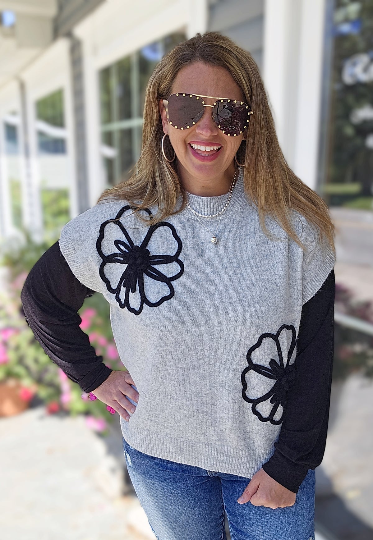 HEATHER GREY/BLACK 3D FLORAL KNIT SOFT SWEATER VEST