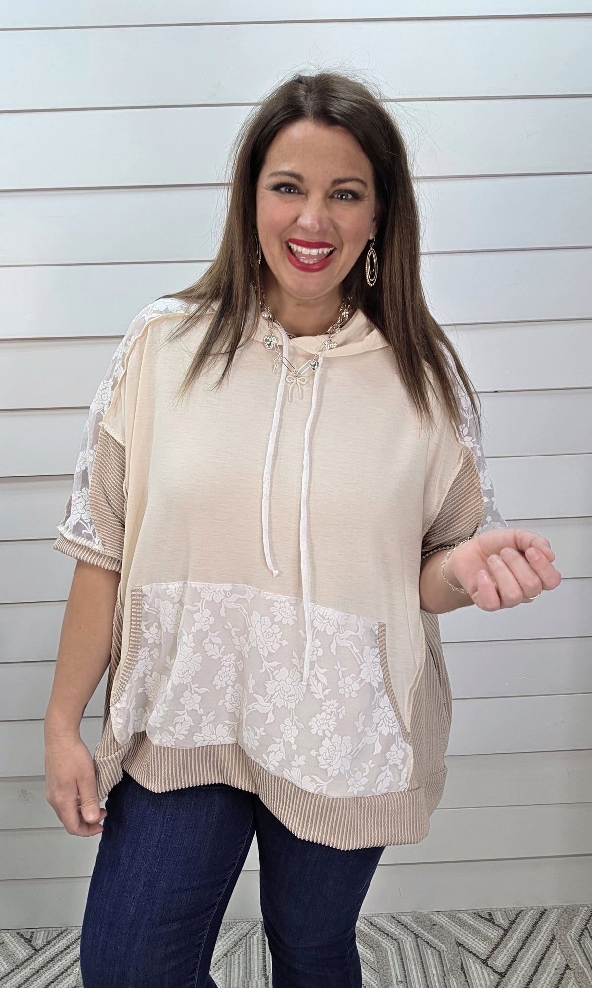 OATMEAL/KHAKI LACE TRIM OVERSIZED SHORT SLEEVE HOODIE