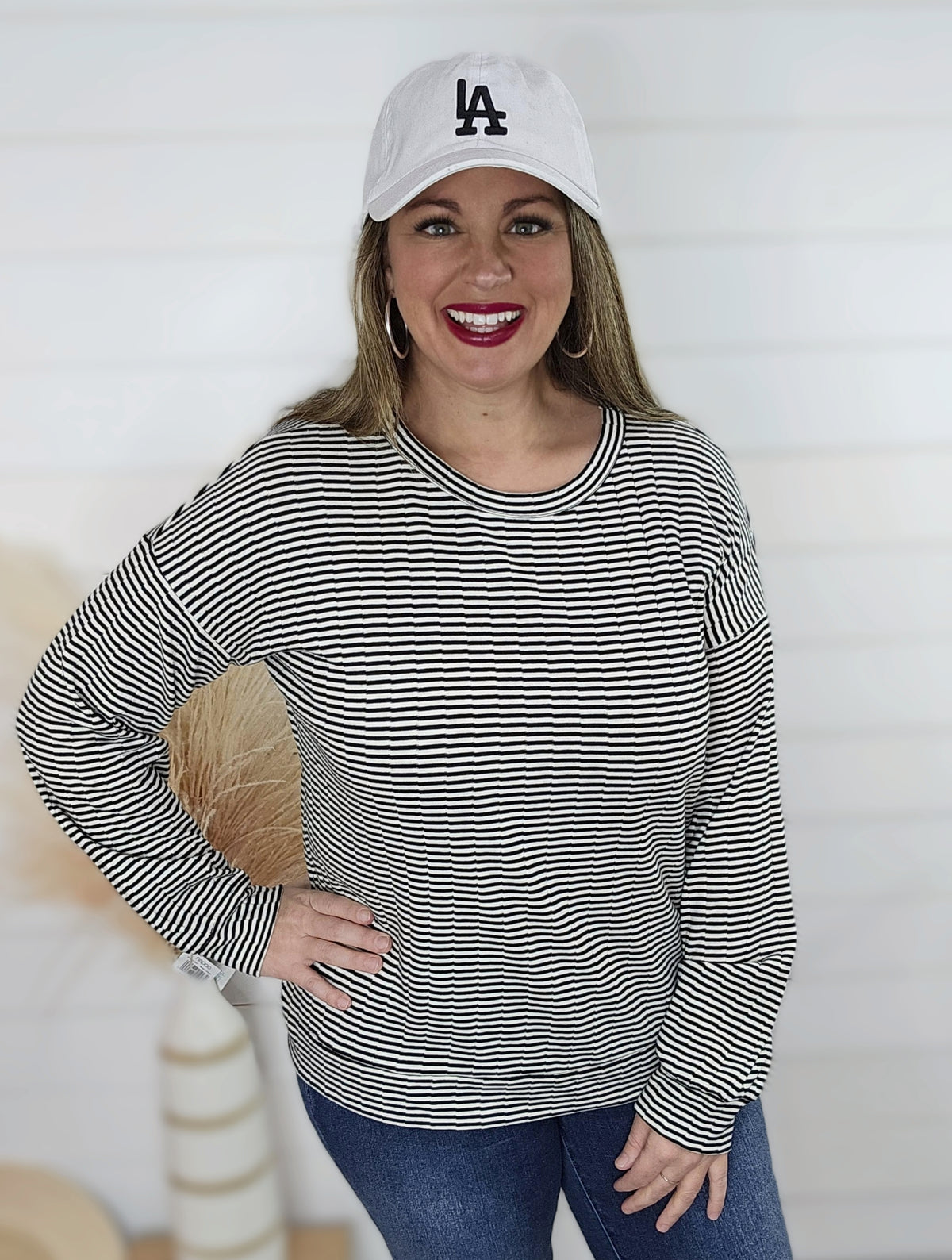 BLACK/IVORY TEXTURED STRIPED LONG SLEEVE KNIT TOP