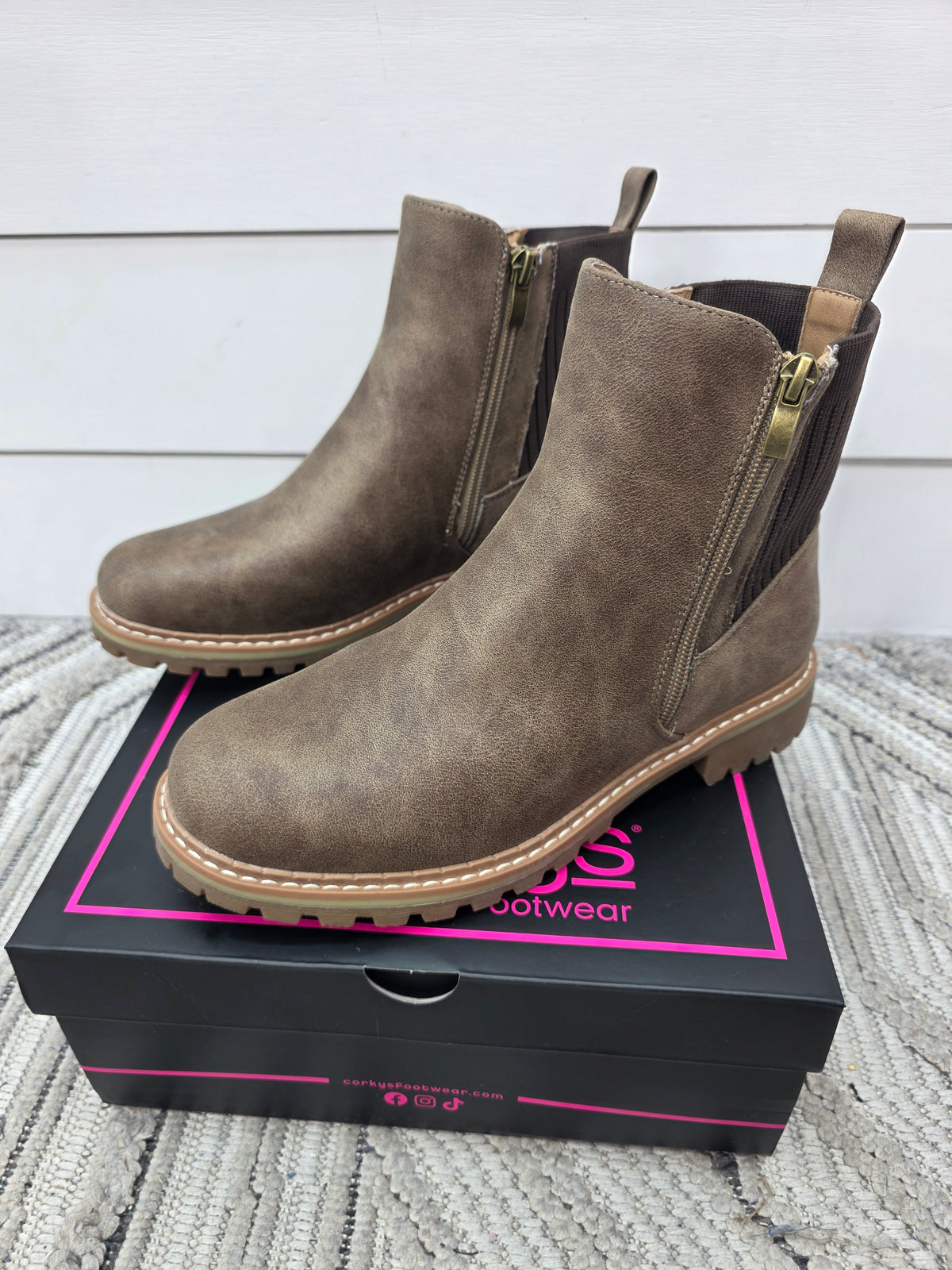 CORKYS DON'T BE DIFFICULT BOOT - TAN