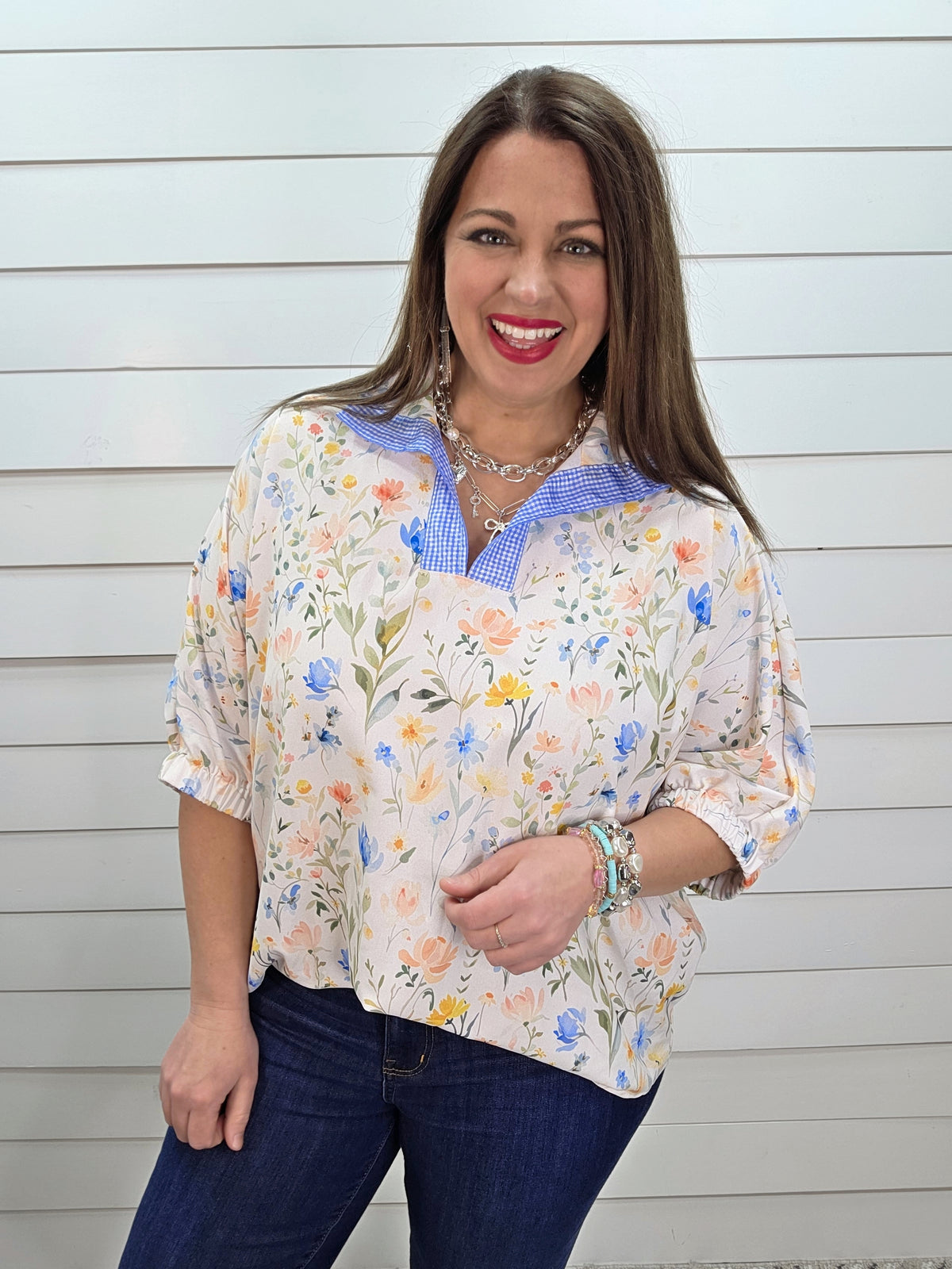 IVORY/BLUE FLORAL LOOSE FIT WOVEN TOP W/ GINGHAM TRIM