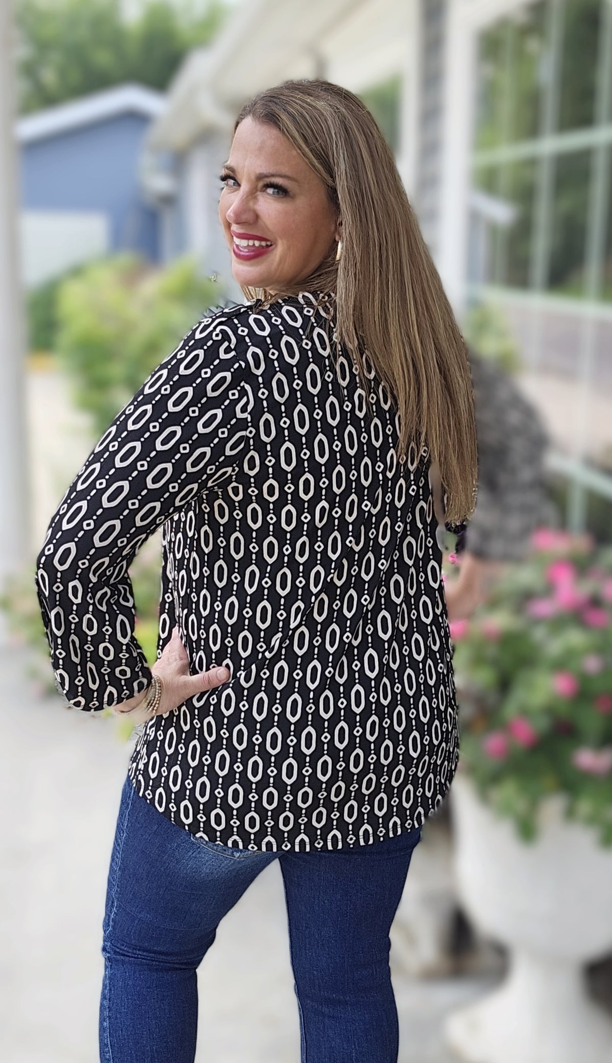 DEAR SCARLETT BLACK/CREAM GEO PRINT LUXE LIZZY