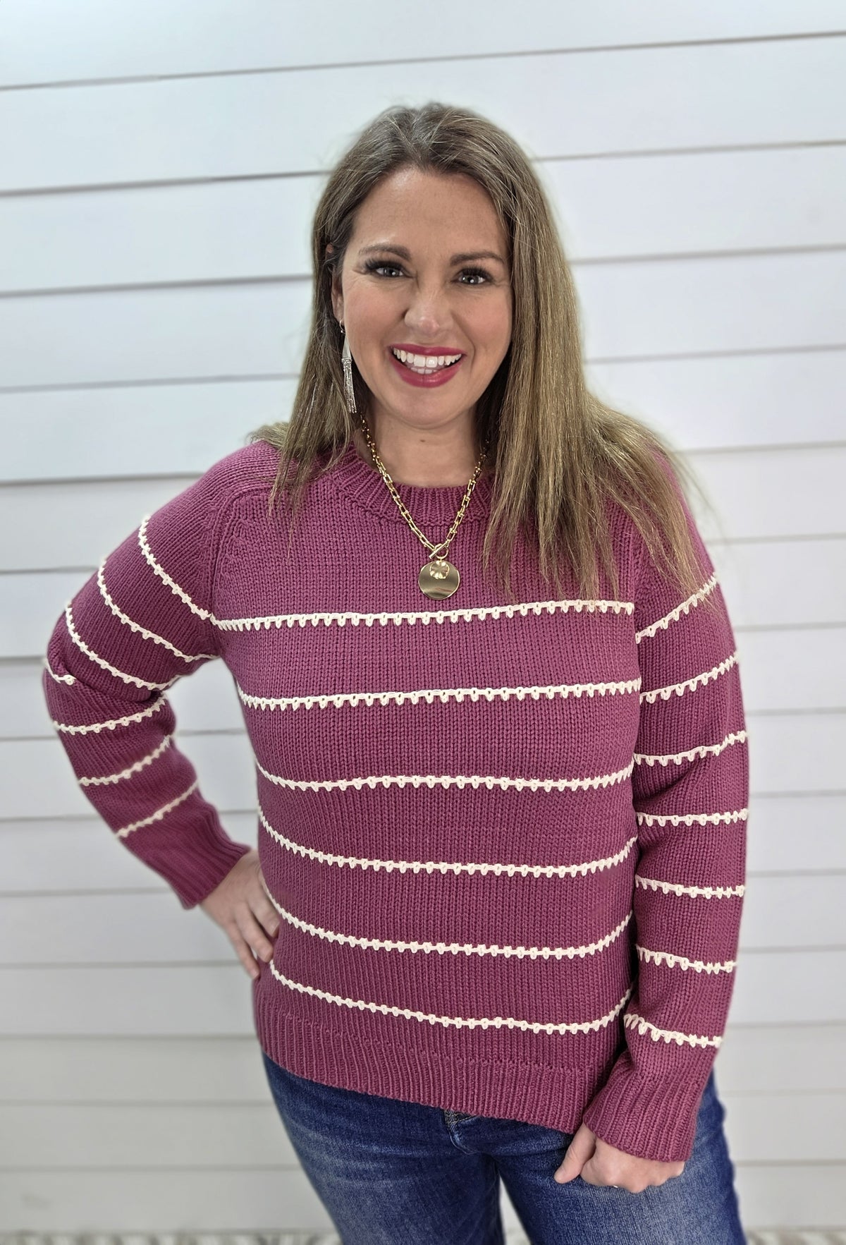 MAGENTA BLANKET STITCHED CREW NECK PULLOVER SWEATER