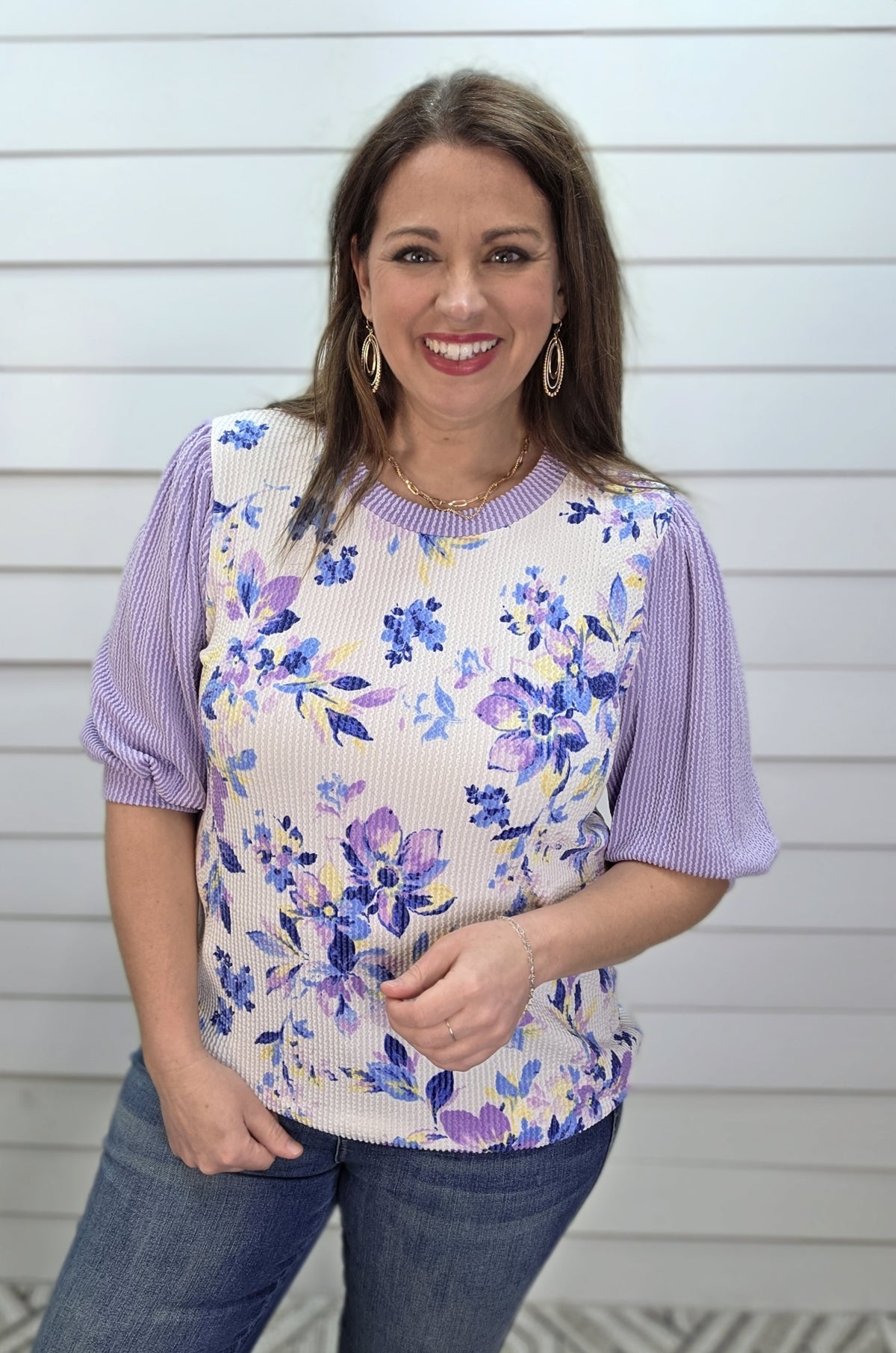 LAVENDER/BLUE FLORAL RAISED RIBBED KNIT TOP W/ LAVENDER PUFF SLEEVE