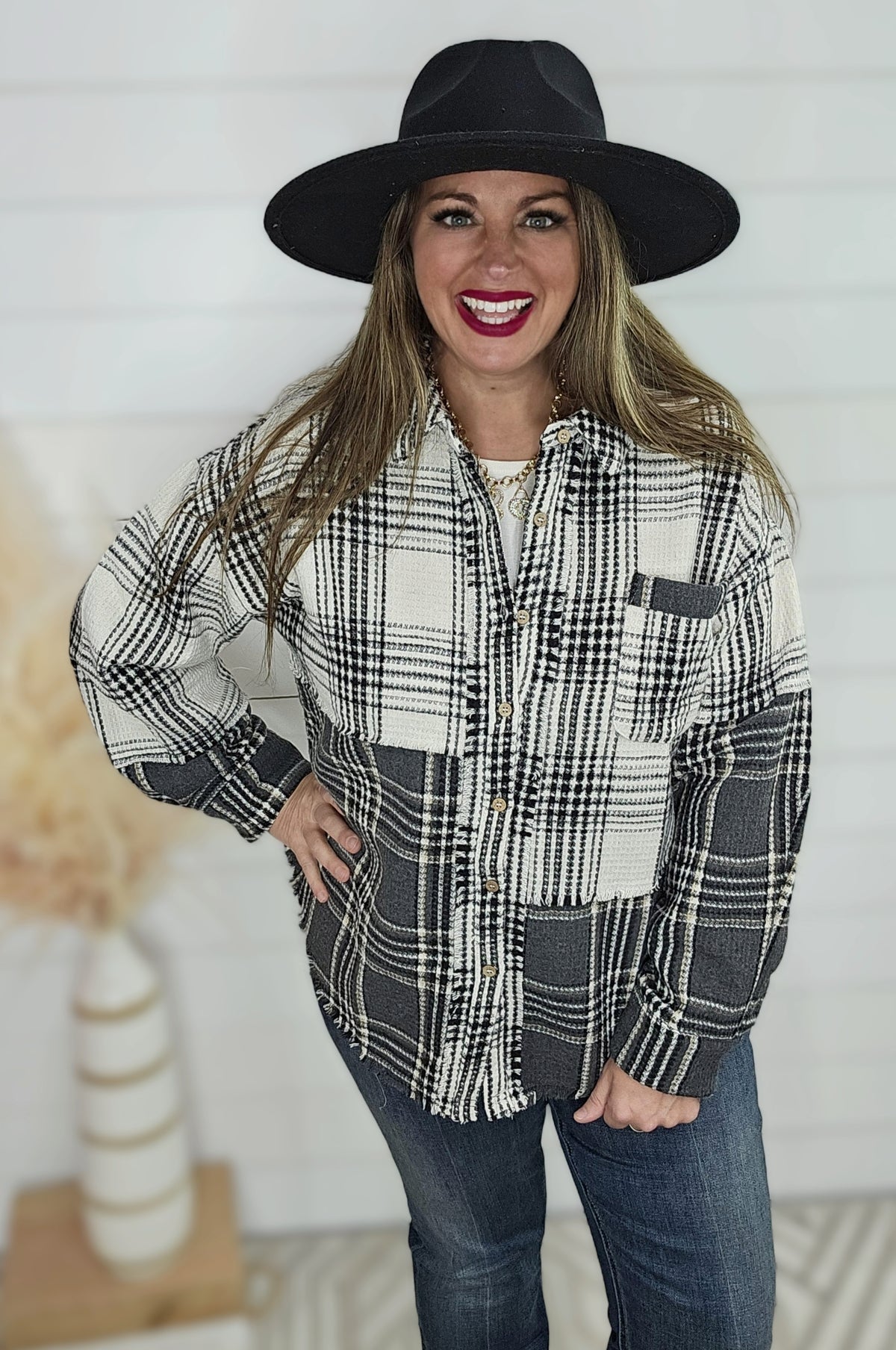 IVORY/CHARCOAL WAFFLE TEXTURE PLAID CONTRAST BUTTON DOWN