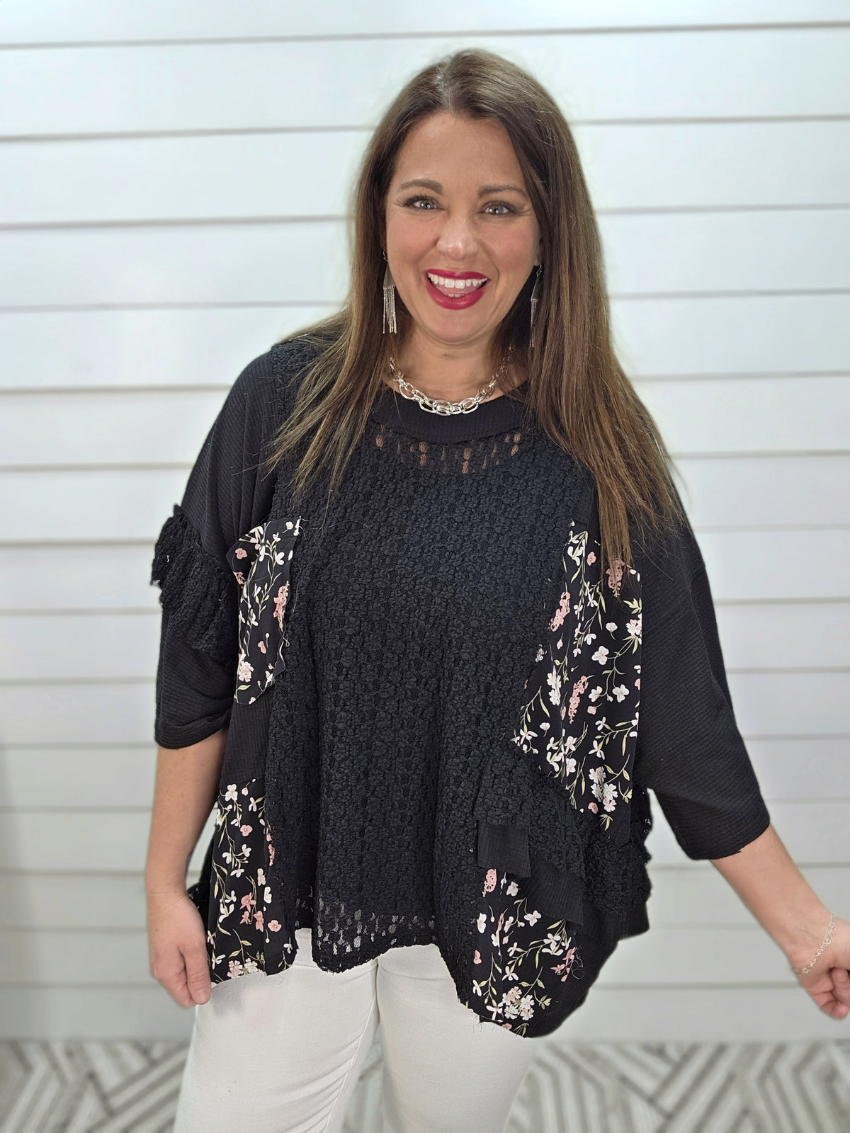 POL OVERSIZED BLACK LACE/FLORAL CONTRAST TOP