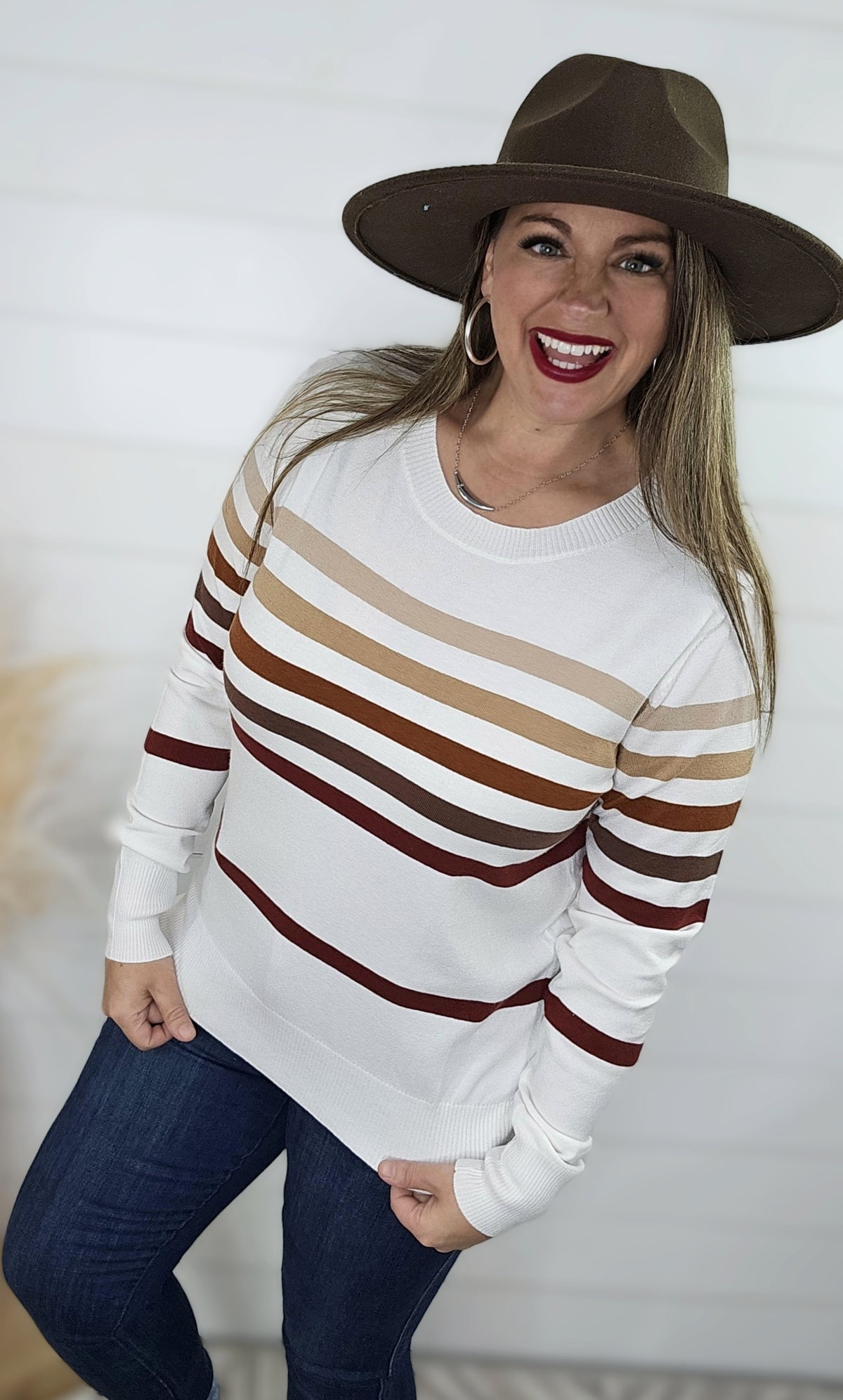 WHITE RUST/BROWN MULTI STRIPE LIGHT WEIGHT SWEATER