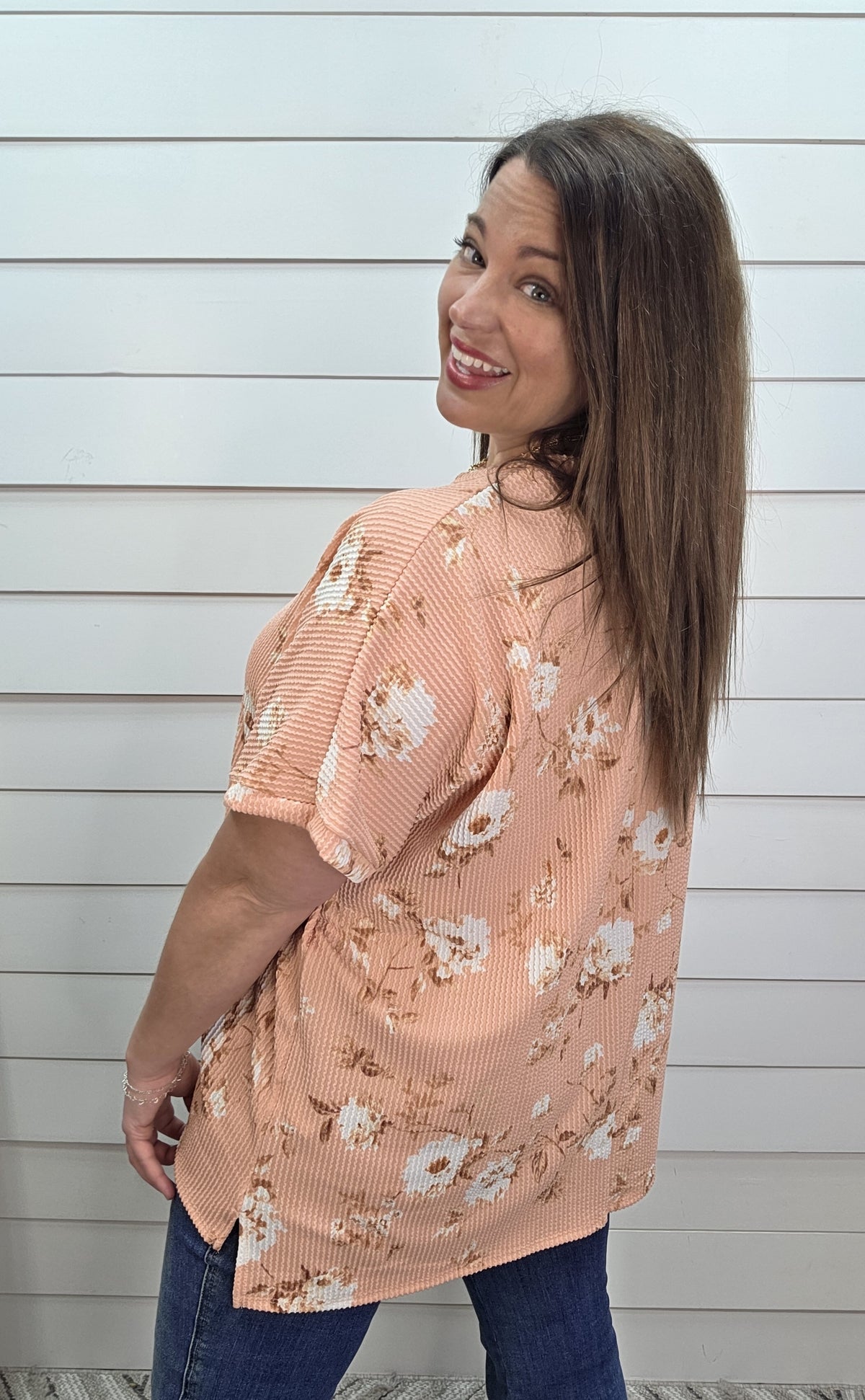 CORAL FLORAL LOOSE FIT RAISED RIBBED KNIT TOP