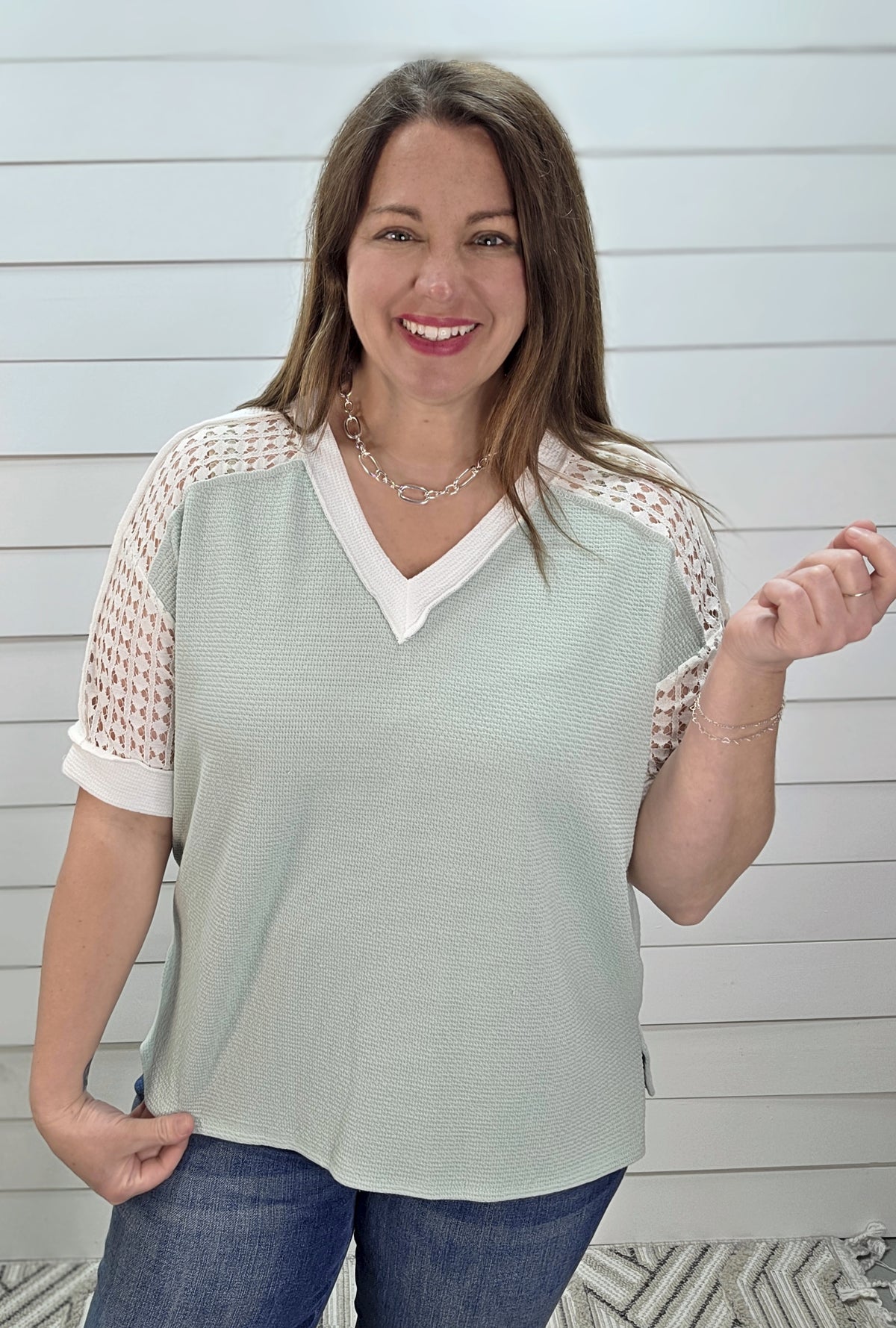 SAGE CLOUD FABRIC KNIT TOP W/ LACE SLEEVE