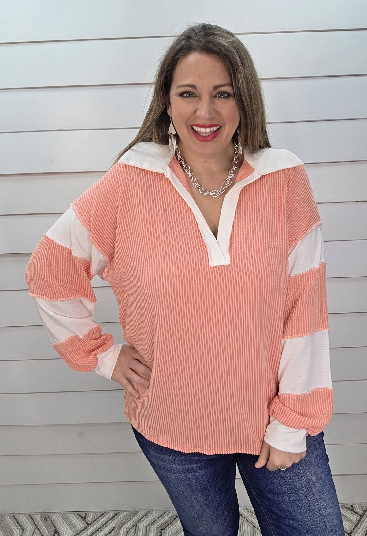 CORAL RAISED RIBBED V NECK LAY DOWN COLLAR TOP