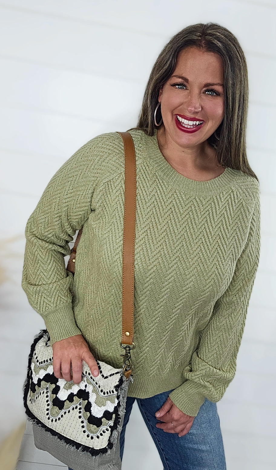 SAGE CHEVRON TEXTURED CREW NECK LIGHT WEIGHT SWEATER