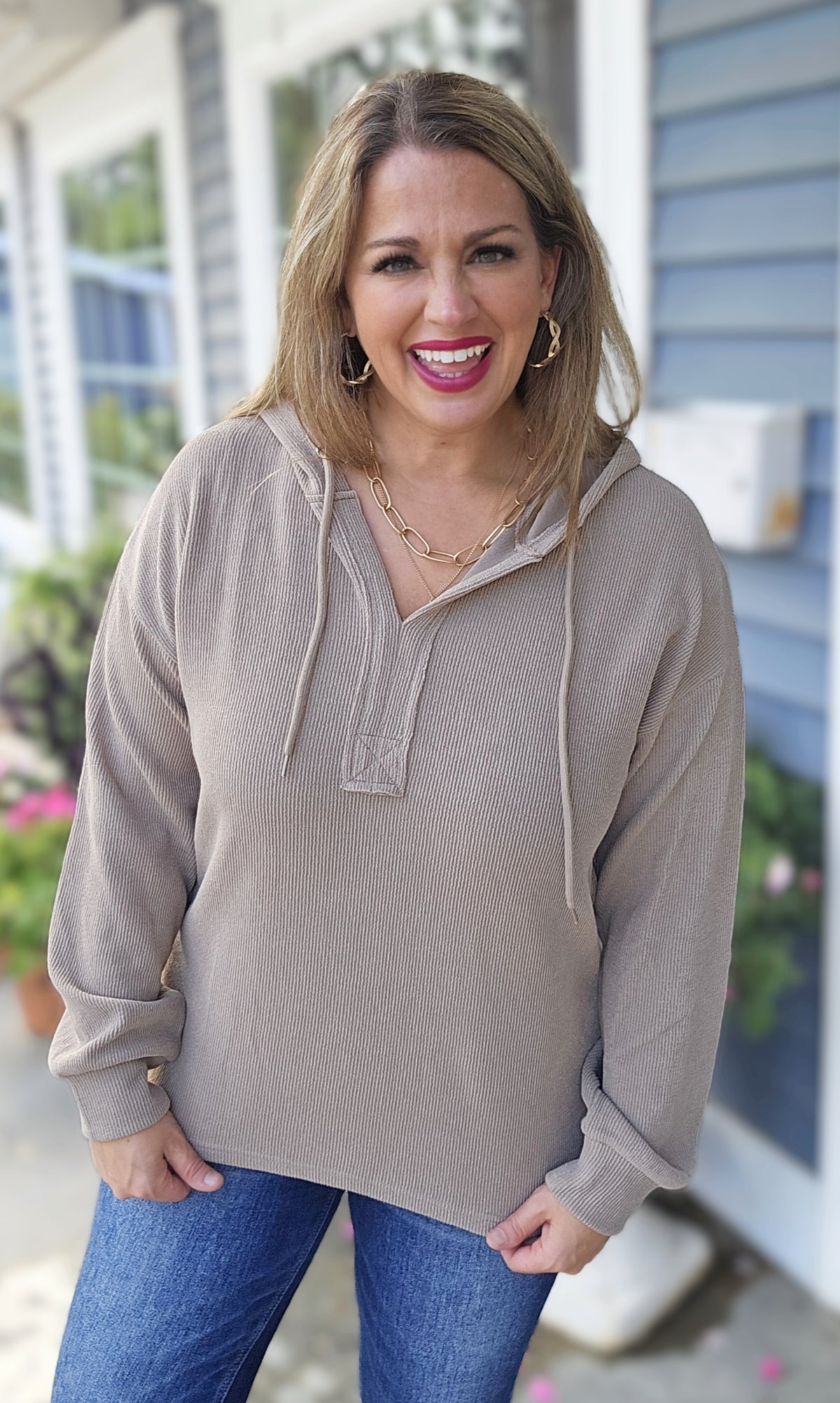 MOCHA RIBBED V NECK LIGHT WEIGHT HOODIE
