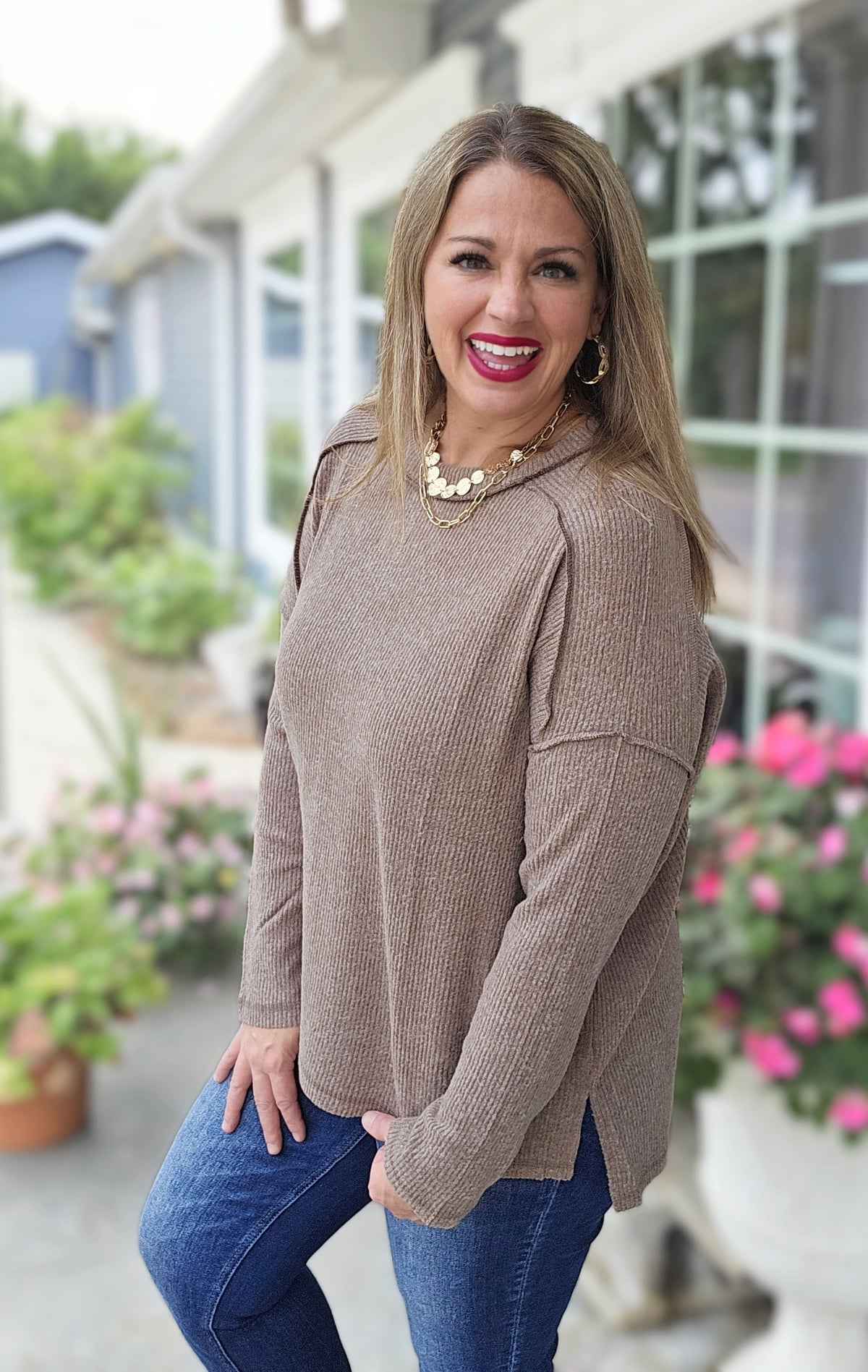 MOCHA BRUSHED RIBBED HACCI HI LOW KNIT TOP