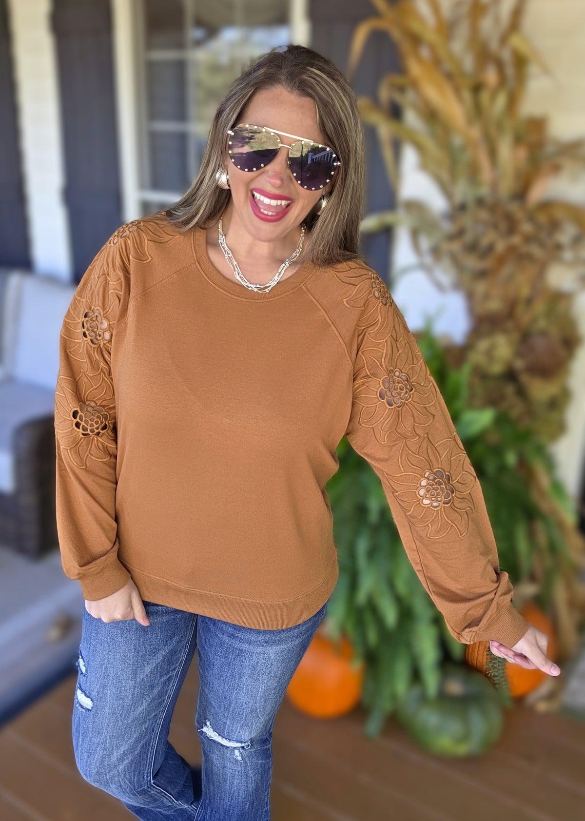 CAMEL FRENCH TERRY LACE CUT OUT FLORAL SLEEVE PULLOVER