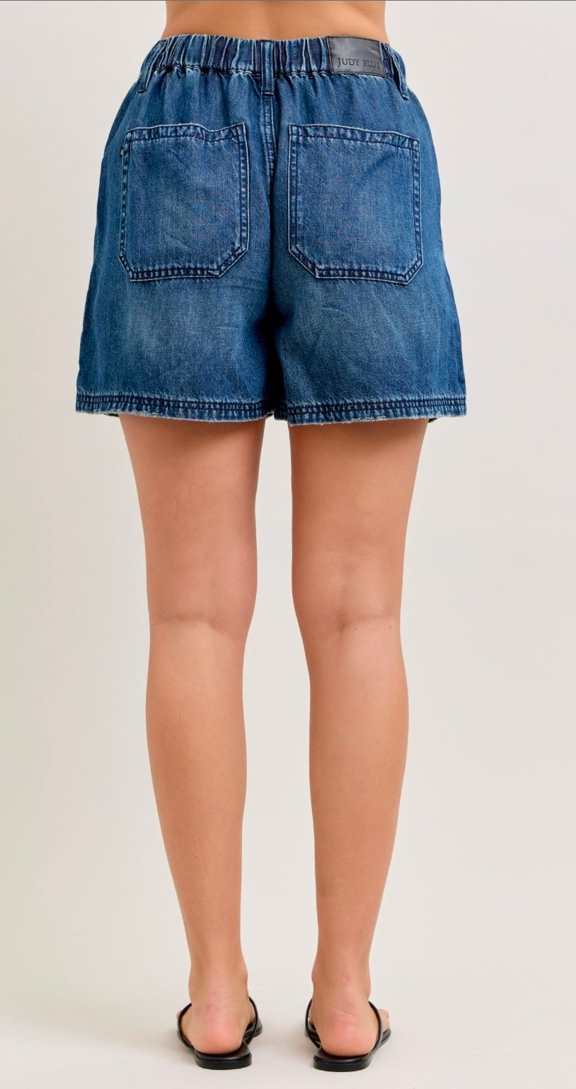 JUDY BLUE HIGH WAIST FEATHERWEIGHT JOGGER SHORT DARK WASH