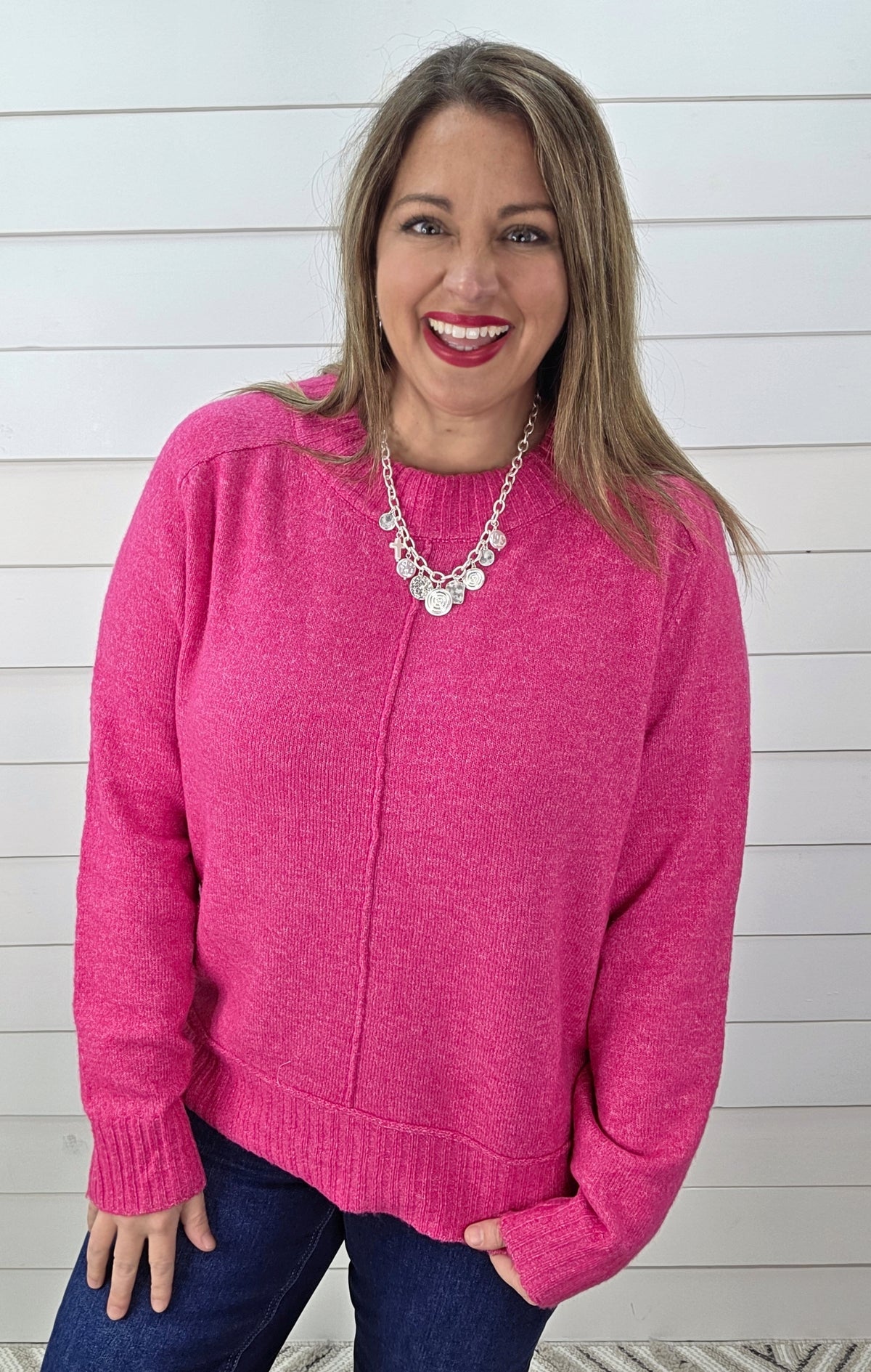 MAGENTA FRONT SEAM KNIT SWEATER