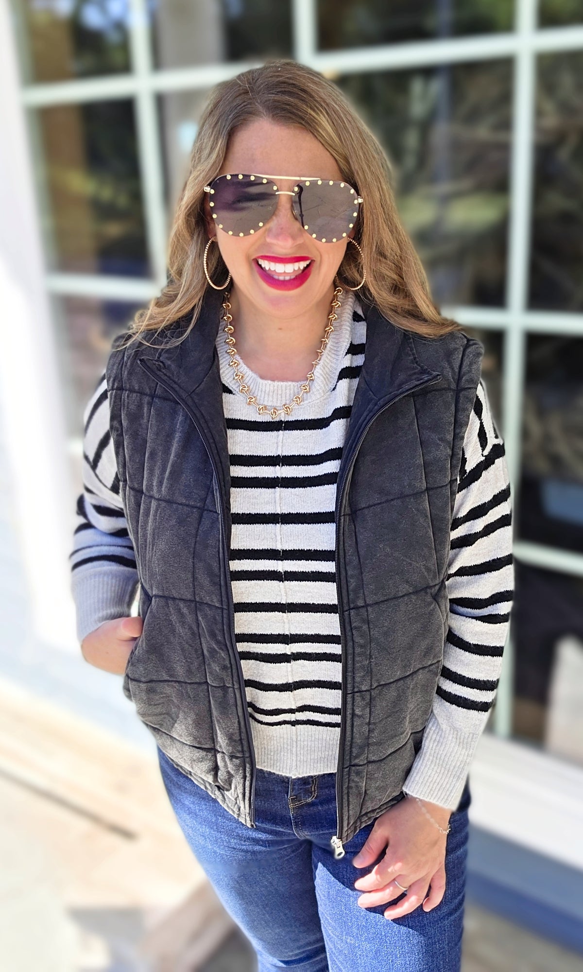 CREAM/BLACK STRIPED KNIT SWEATER