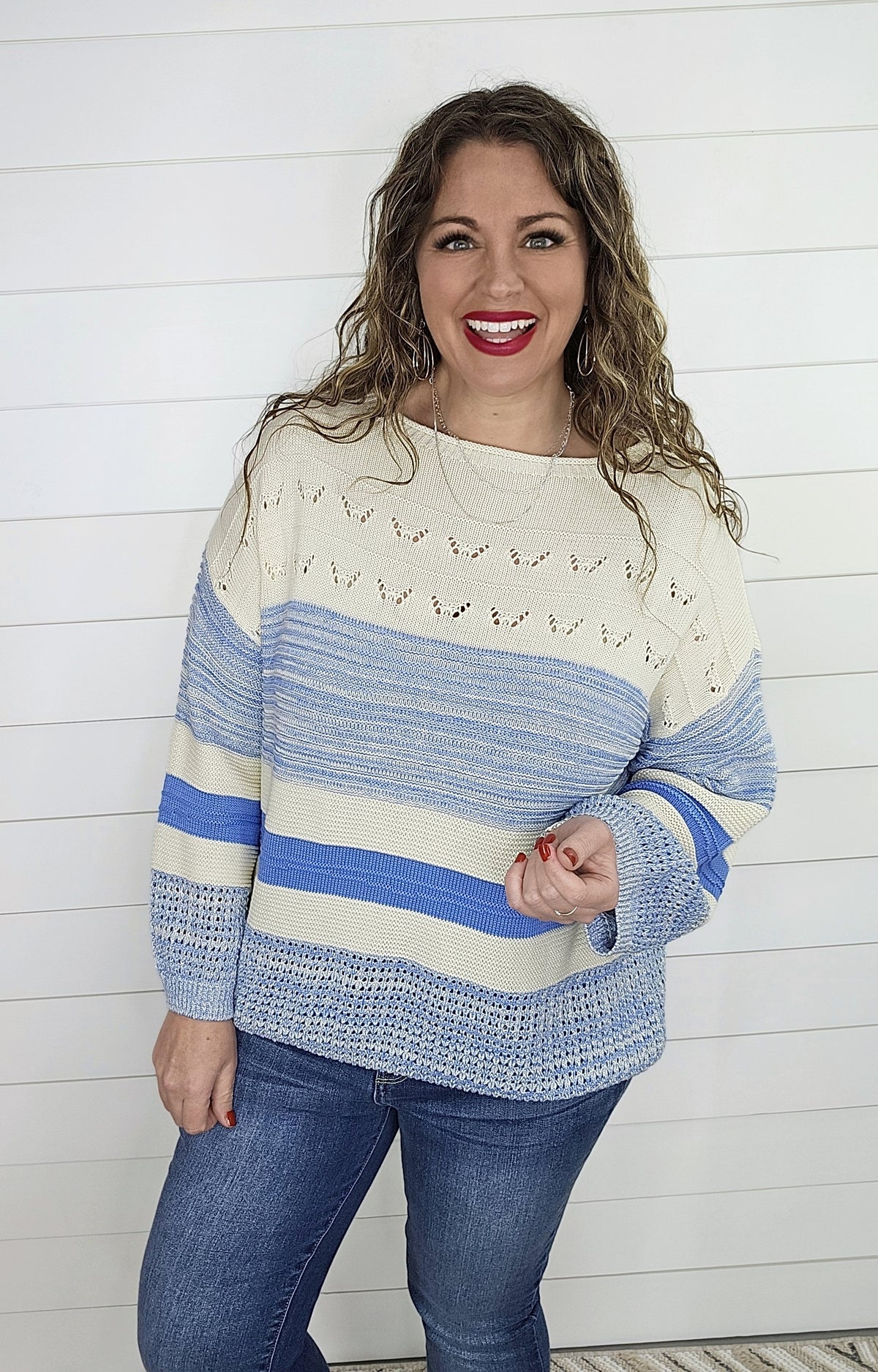 BLUE/IVORY OPEN KNIT CONTRASTING LIGHT WEIGHT SWEATER