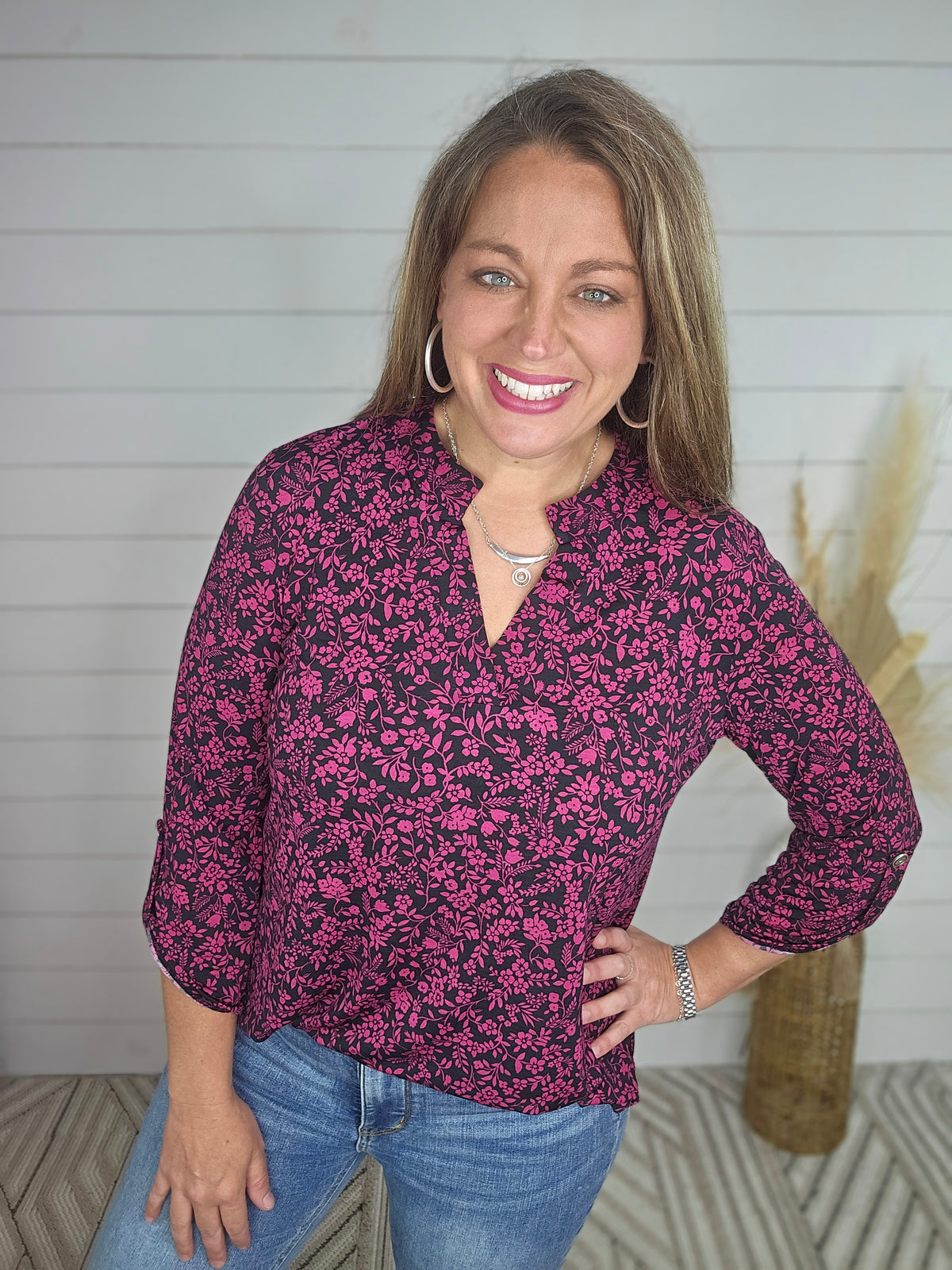 BLACK/HOT MAGENTA FLORAL 3/4 SLEEVE LIZZY TOP