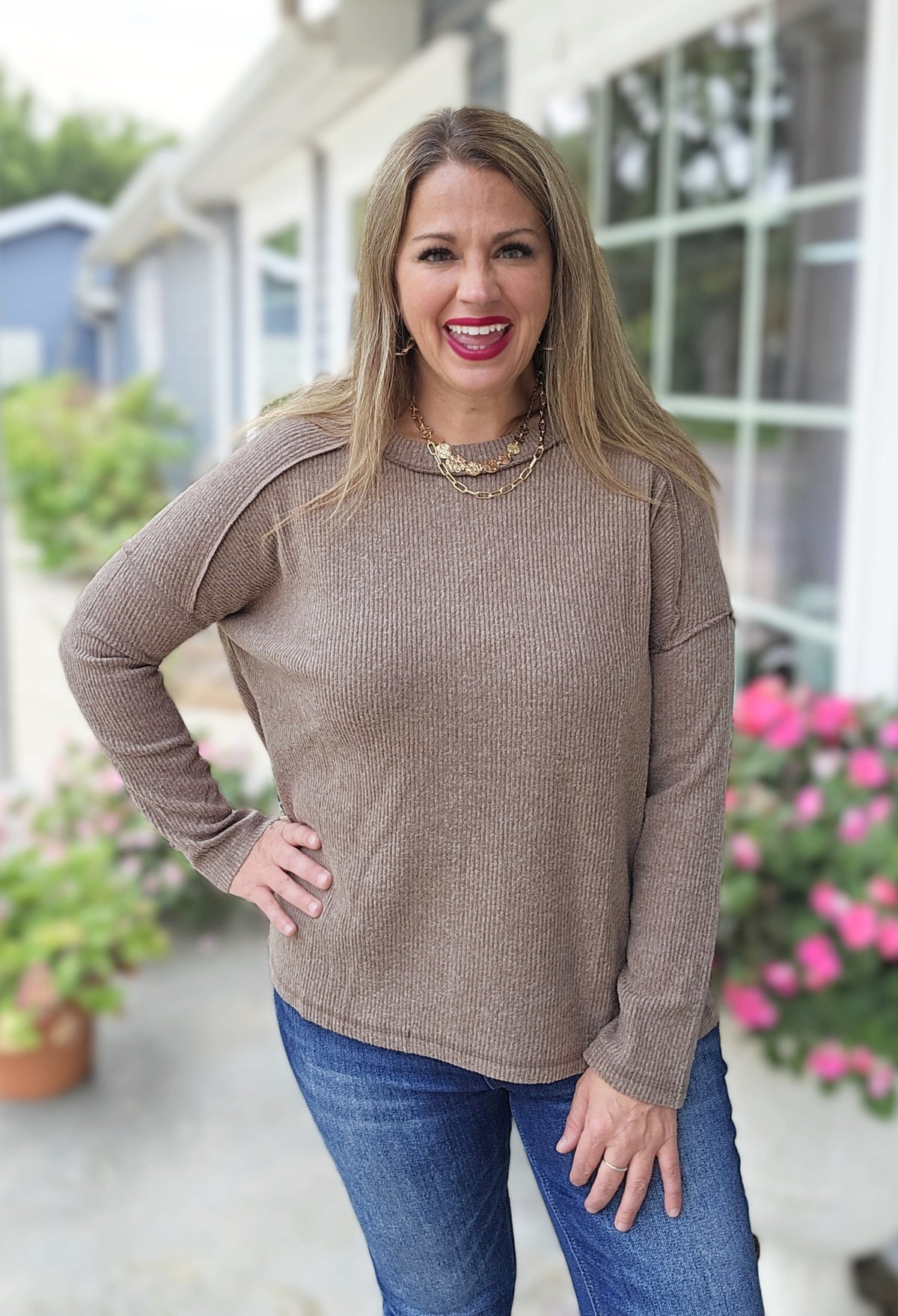 MOCHA BRUSHED RIBBED HACCI HI LOW KNIT TOP